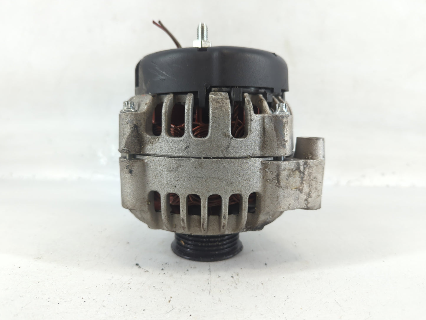 2001-2004 Chevrolet S10 Alternator Replacement Generator Charging Assembly Engine OEM P/N:8283605 Fits OEM Used Auto Parts -