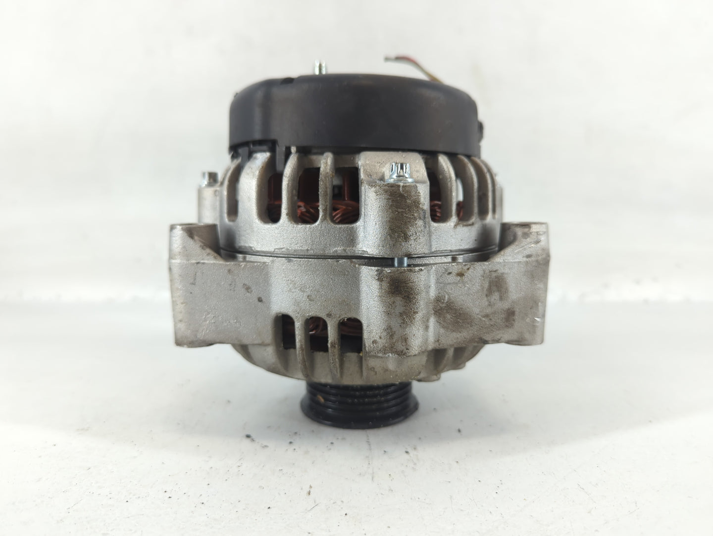 2001-2004 Chevrolet S10 Alternator Replacement Generator Charging Assembly Engine OEM P/N:8283605 Fits OEM Used Auto Parts -