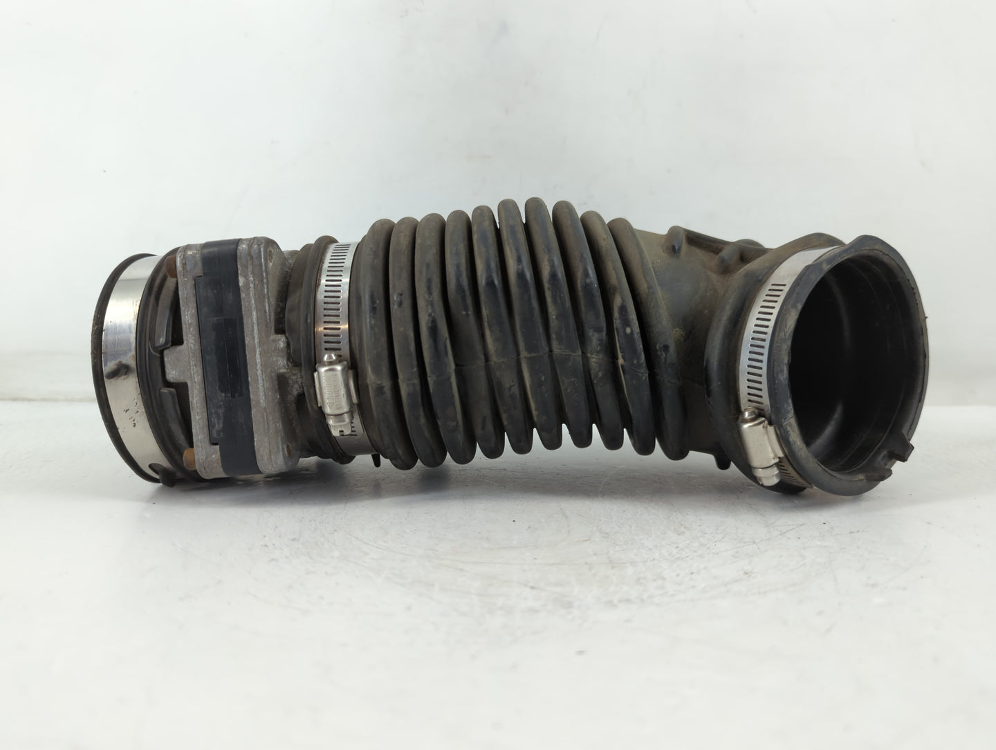2003 Chevrolet S10 Air Cleaner Intake Duct Hose Tube - Oemusedautoparts1.com