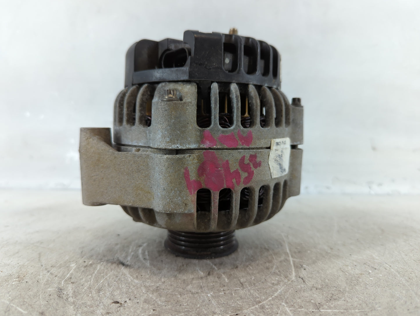 2001-2004 Chevrolet S10 Alternator Replacement Generator Charging Assembly Engine OEM P/N:040210 Fits OEM Used Auto Parts - 