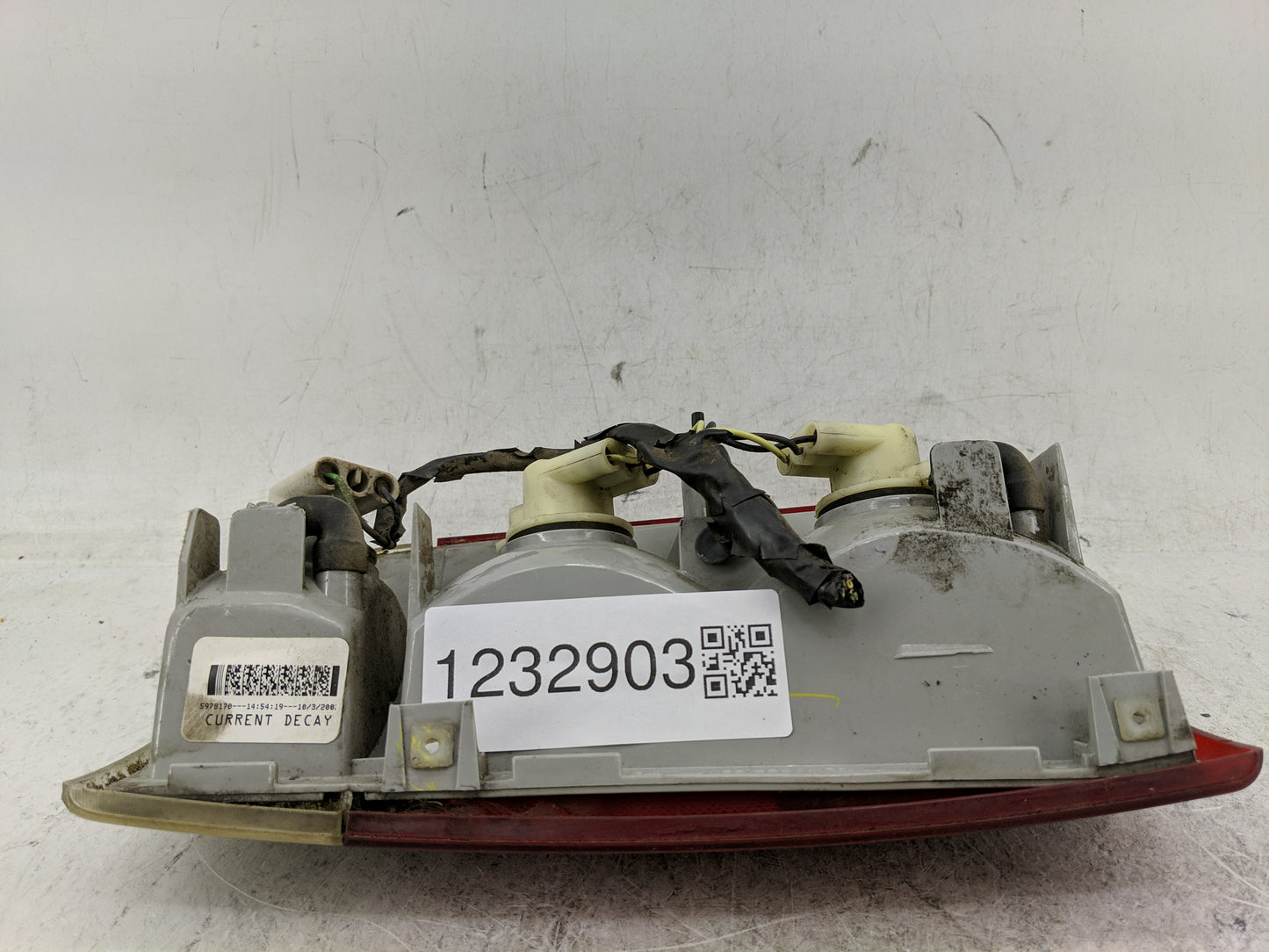 2003 Chevrolet S10 Blazer Tail Light Assembly Passenger Right OEM P/N:5978170 Fits OEM Used Auto Parts - Oemusedautoparts1.c