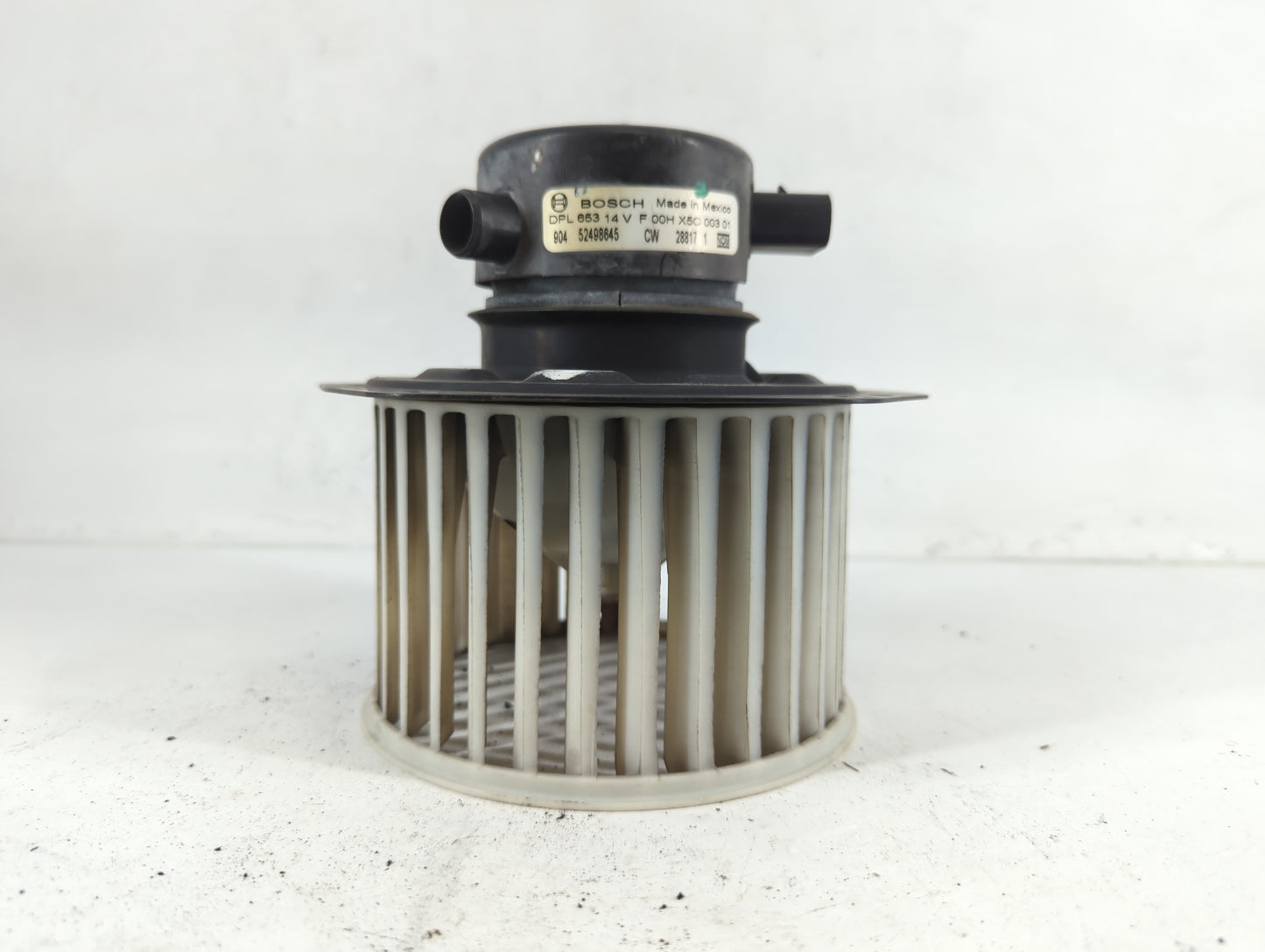 2003 Chevrolet S10 Blazer Rear Heater AC Blower Motor P/N:52498645 Fits Fits 1998 1999 2000 2001 2002 2004 2005 OEM Used Aut