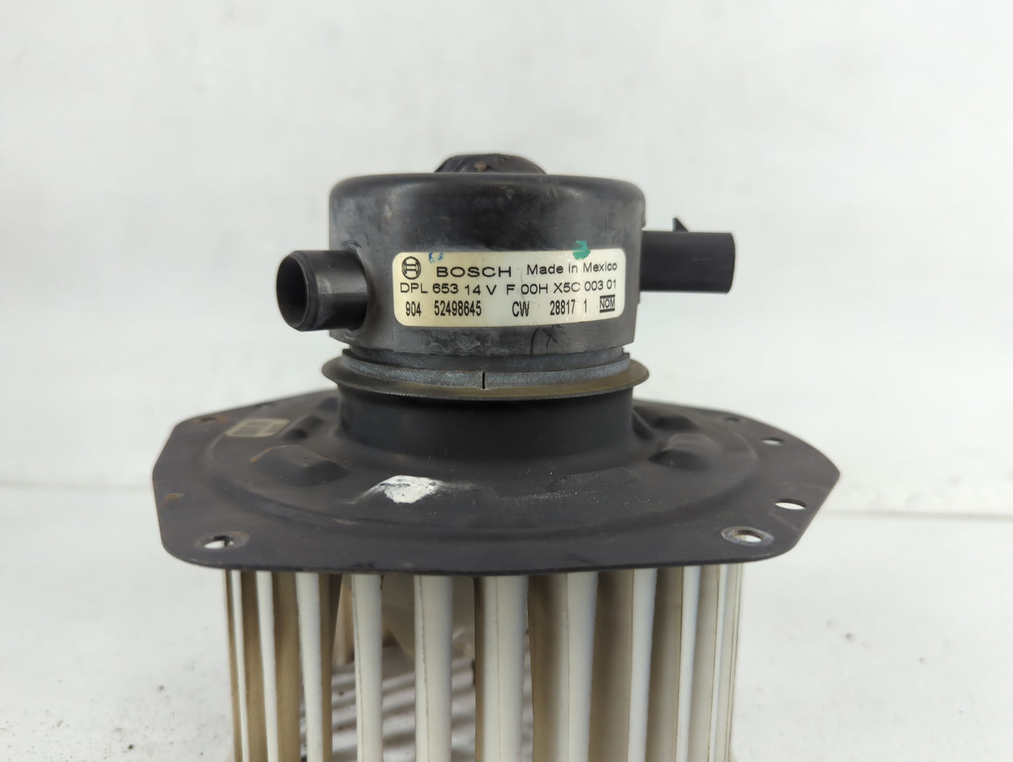 2003 Chevrolet S10 Blazer Rear Heater AC Blower Motor P/N:52498645 Fits Fits 1998 1999 2000 2001 2002 2004 2005 OEM Used Aut