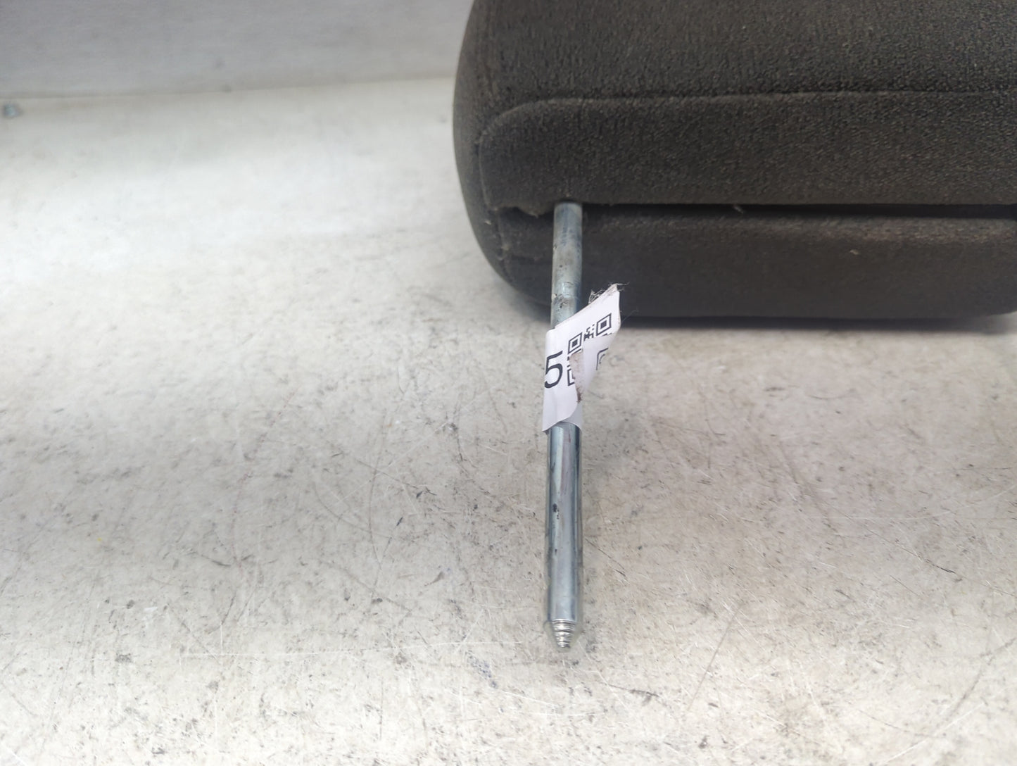 2003 Chevrolet Silverado Headrest Head Rest Front Driver Seat - Oemusedautoparts1.com