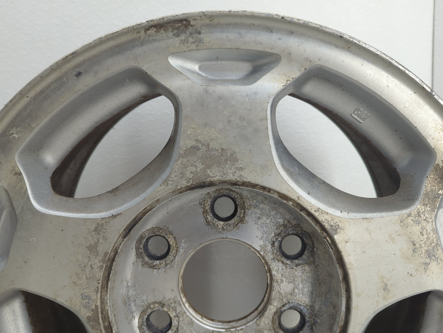 2003-2007 Chevrolet Silverado 1500 Oem Wheel Rim 1093137 - Oemusedautoparts1.com