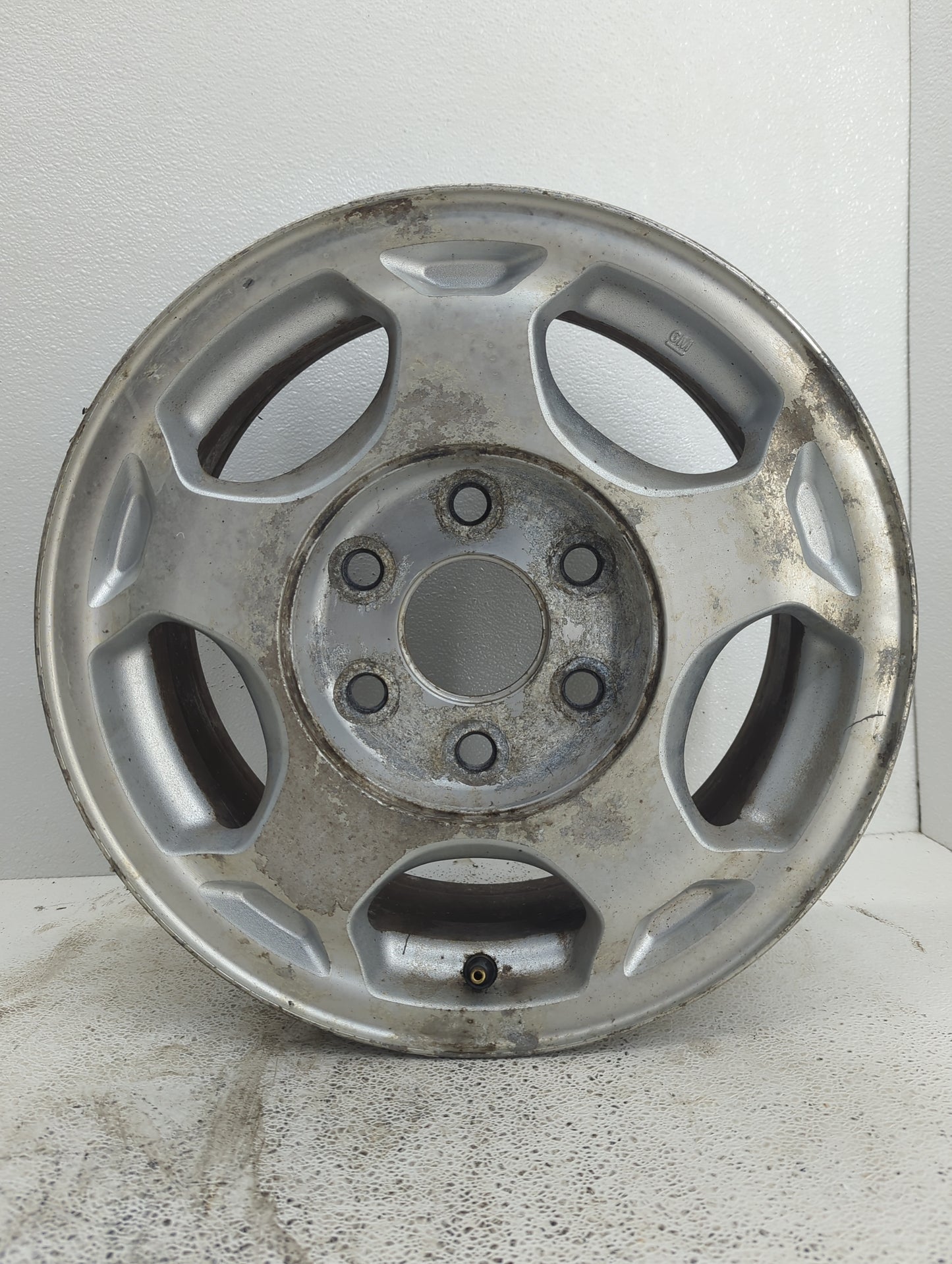 2003-2007 Chevrolet Silverado 1500 Oem Wheel Rim 1093137 - Oemusedautoparts1.com