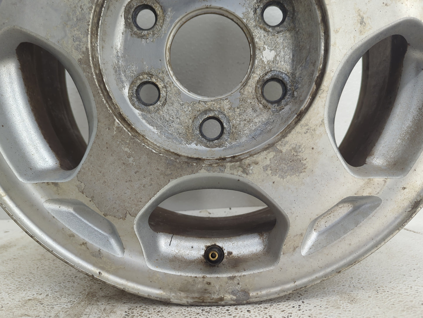 2003-2007 Chevrolet Silverado 1500 Oem Wheel Rim 1093137 - Oemusedautoparts1.com