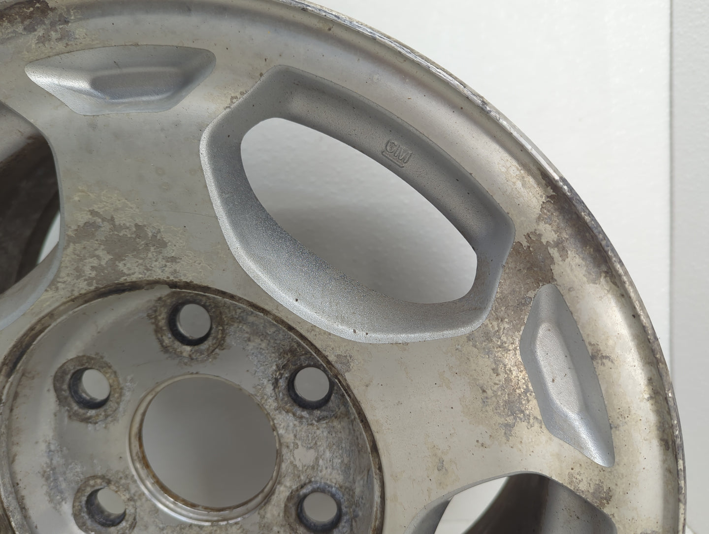 2003-2007 Chevrolet Silverado 1500 Oem Wheel Rim 1093137 - Oemusedautoparts1.com