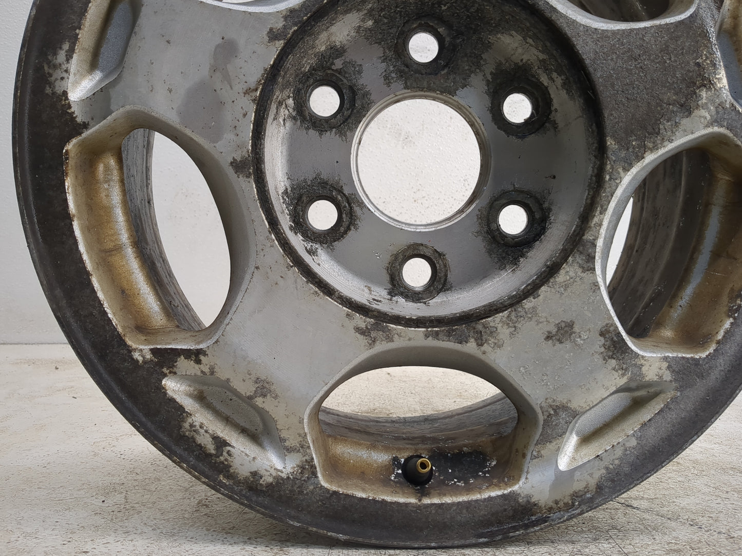 2003-2007 Chevrolet Silverado 1500 Oem Wheel Rim - Oemusedautoparts1.com