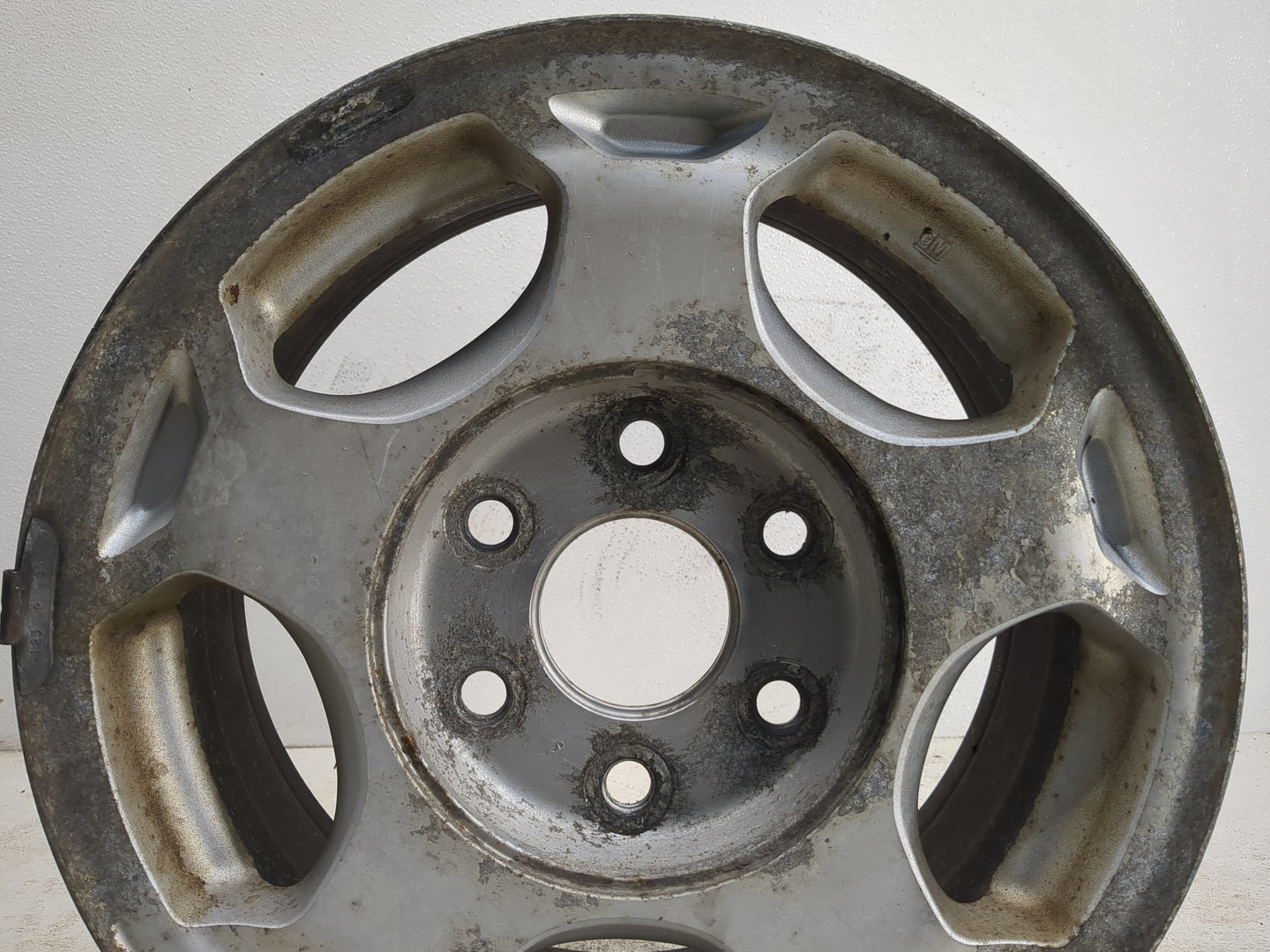 2003-2007 Chevrolet Silverado 1500 Oem Wheel Rim 1131355 - Oemusedautoparts1.com
