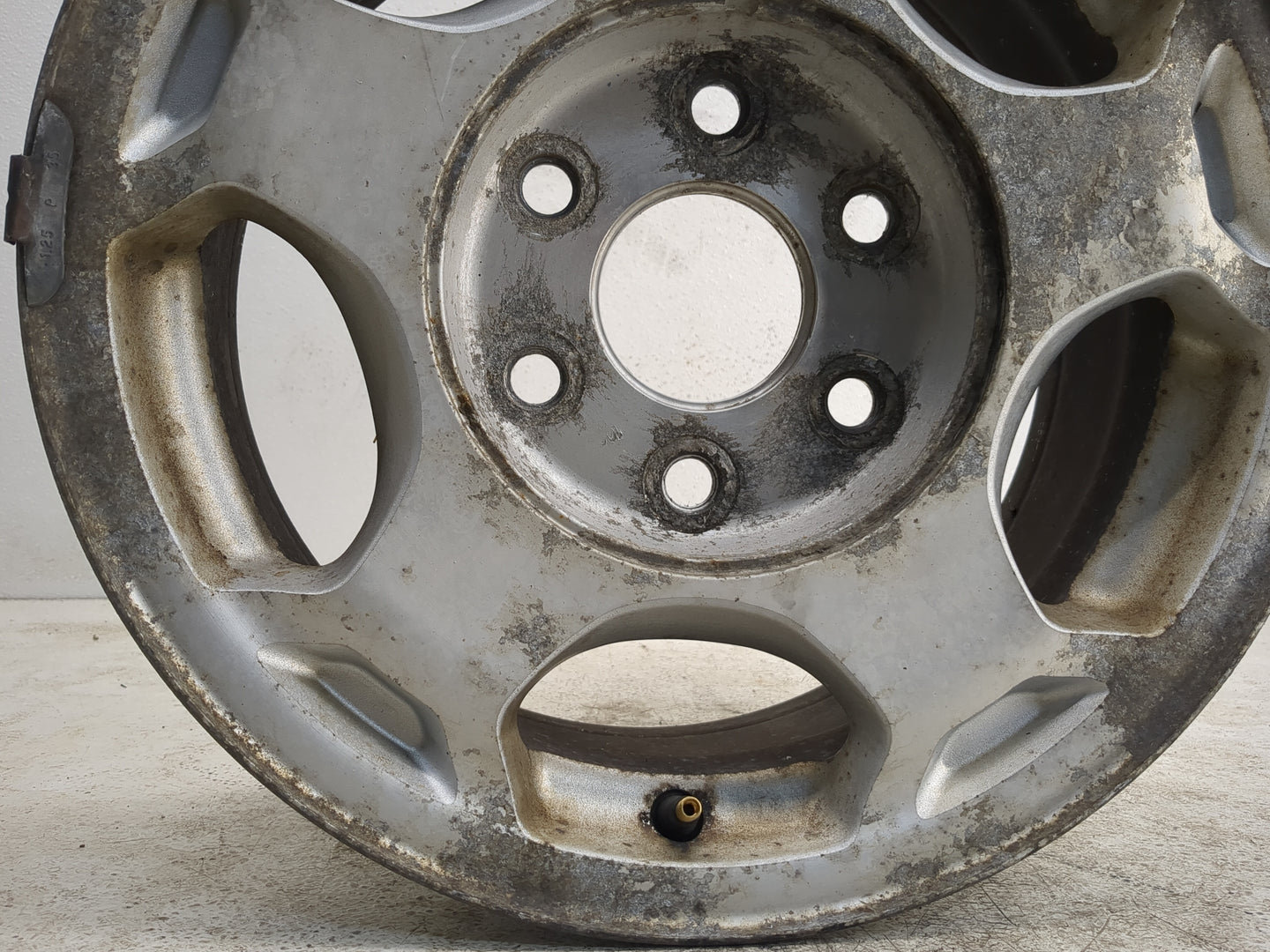 2003-2007 Chevrolet Silverado 1500 Oem Wheel Rim - Oemusedautoparts1.com