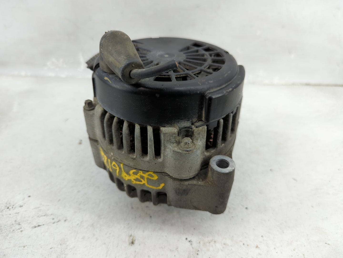 2002-2005 Chevrolet Silverado 1500 Alternator Replacement Generator Charging Assembly Engine OEM Fits Fits 2002 2003 2004 20