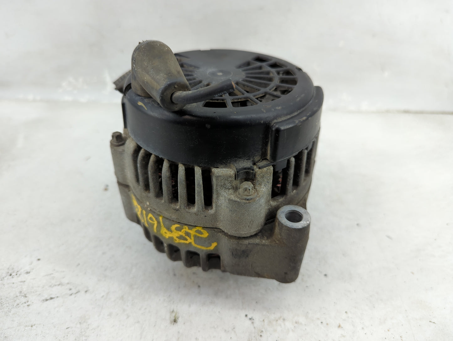 2002-2005 Chevrolet Silverado 1500 Alternator Replacement Generator Charging Assembly Engine OEM Fits Fits 2002 2003 2004 20
