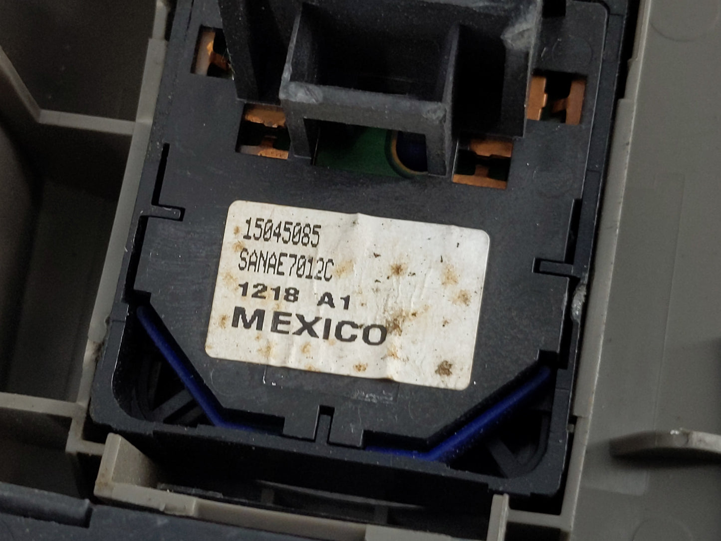 2003-2007 Chevrolet Silverado 1500 Master Power Window Switch Replacement Driver Side Left P/N:15045085 Fits OEM Used Auto P