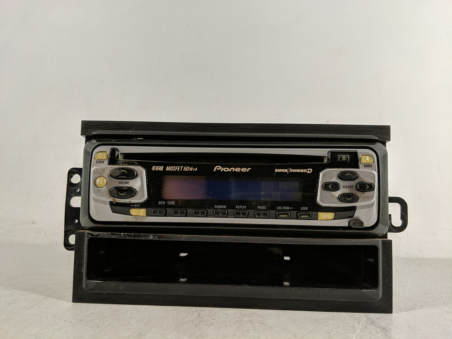 2003-2005 Chevrolet Silverado 1500 Radio AM FM Cd Player Receiver Replacement Fits Fits 2003 2004 2005 2006 OEM Used Auto Pa