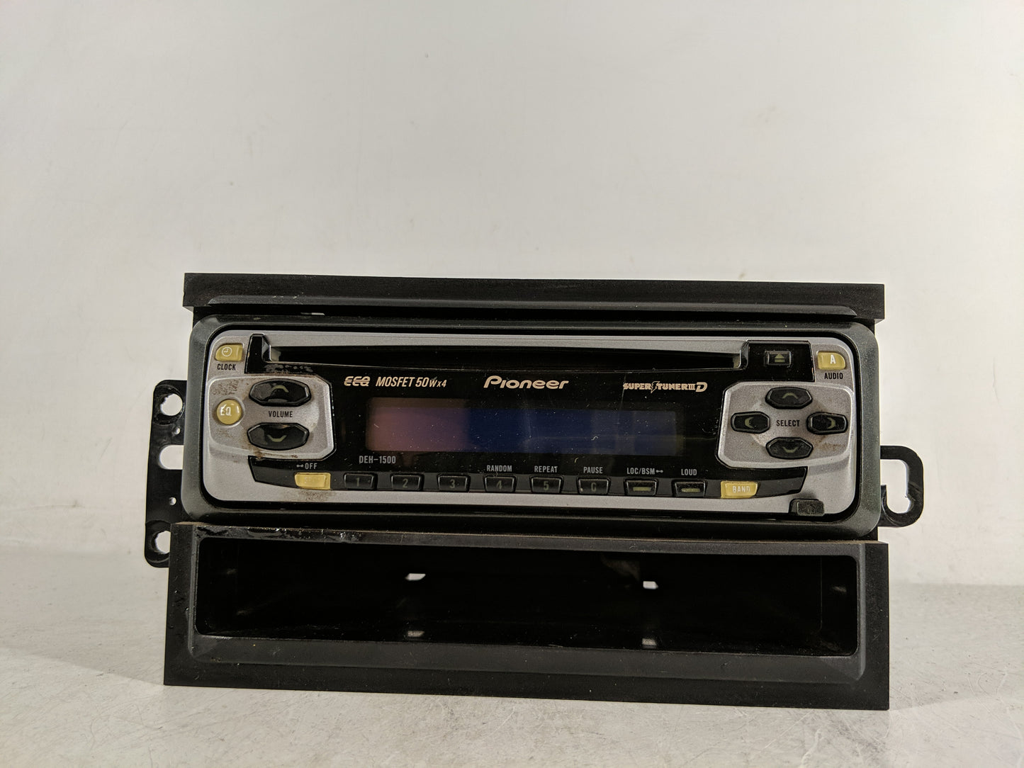 2003-2005 Chevrolet Silverado 1500 Radio AM FM Cd Player Receiver Replacement Fits Fits 2003 2004 2005 2006 OEM Used Auto Pa