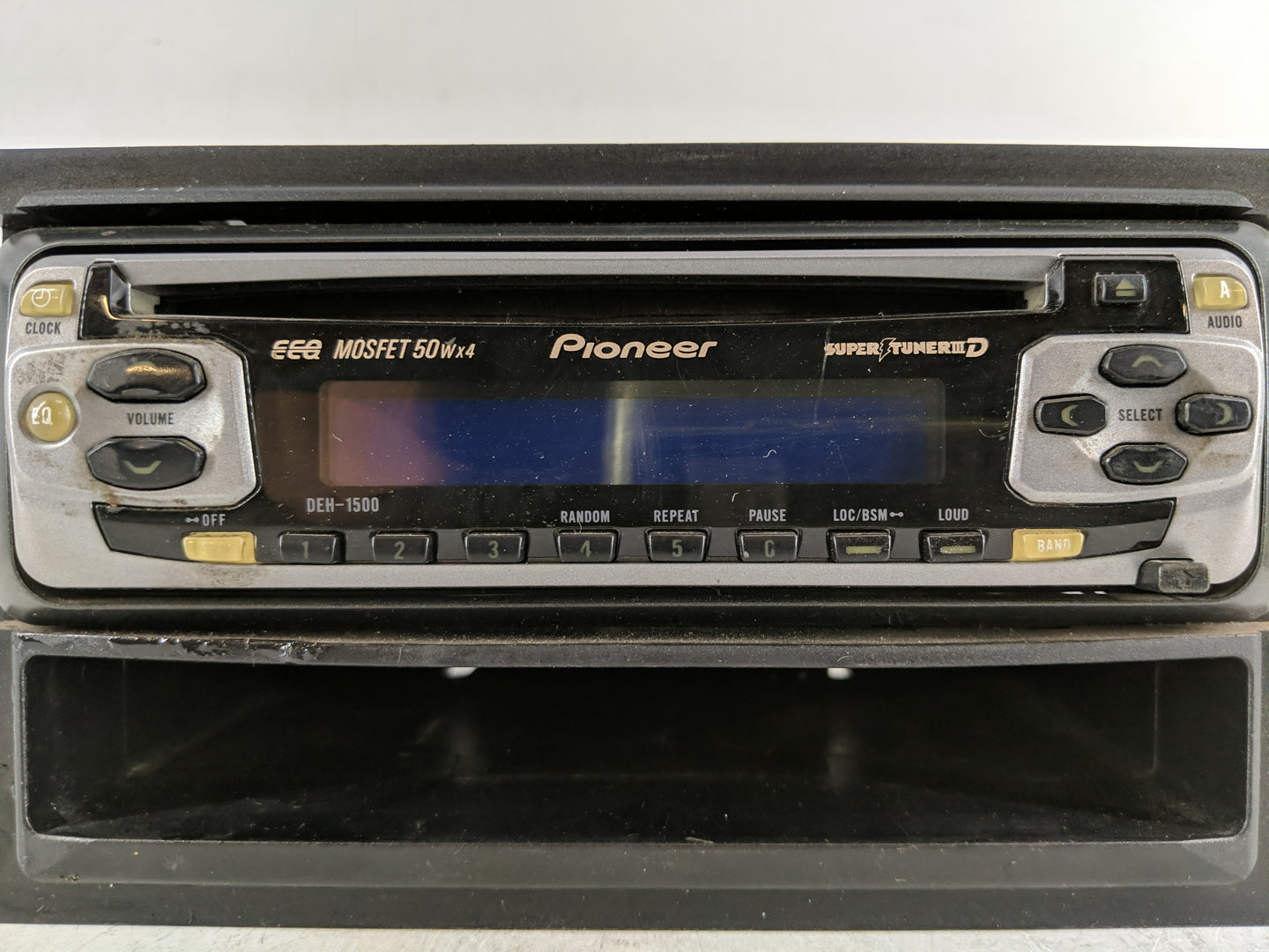 2003-2005 Chevrolet Silverado 1500 Radio AM FM Cd Player Receiver Replacement Fits Fits 2003 2004 2005 2006 OEM Used Auto Pa