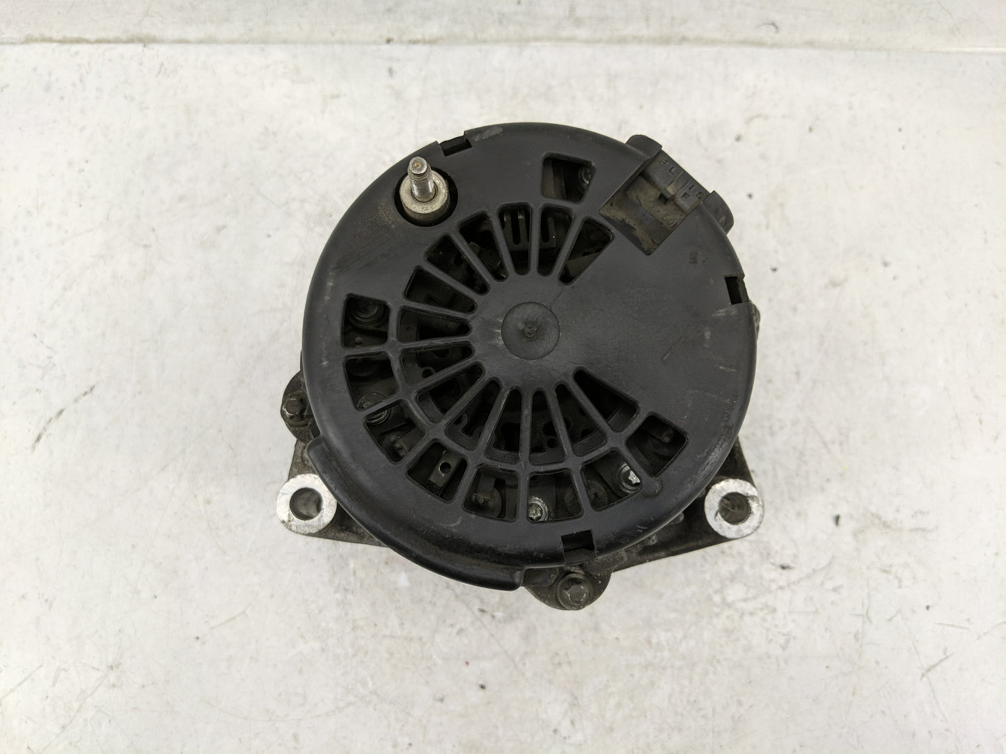 2002-2005 Chevrolet Silverado 1500 Alternator Replacement Generator Charging Assembly Engine OEM P/N:45755616 Fits OEM Used 