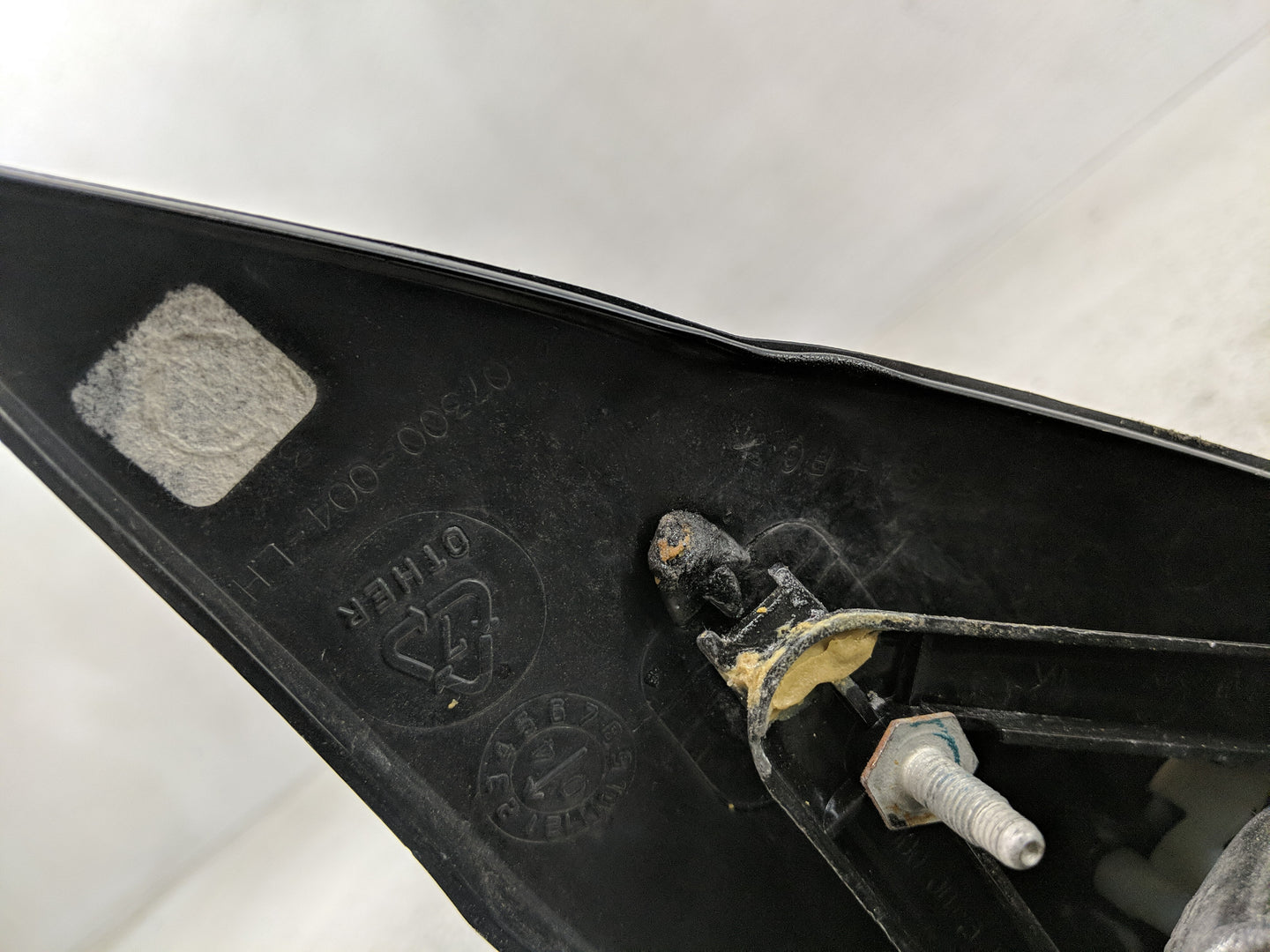 2003-2007 Chevrolet Silverado 1500 Driver Side View Mirror - Left Door Mirror OEM Used - Oemusedautoparts1.com