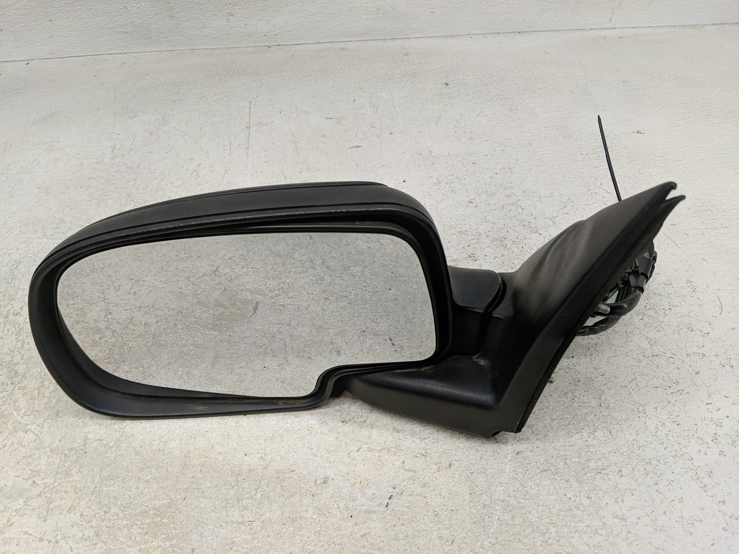 2003-2007 Chevrolet Silverado 1500 Driver Side View Mirror - Left Door Mirror OEM Used - Oemusedautoparts1.com