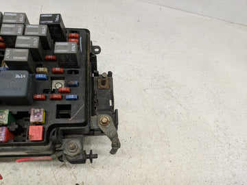 2003-2005 Chevrolet Silverado 1500 Fusebox Fuse Box Panel Relay Module P/N:15177117-01 Fits Fits 2003 2004 2005 2006 OEM Used Auto Parts