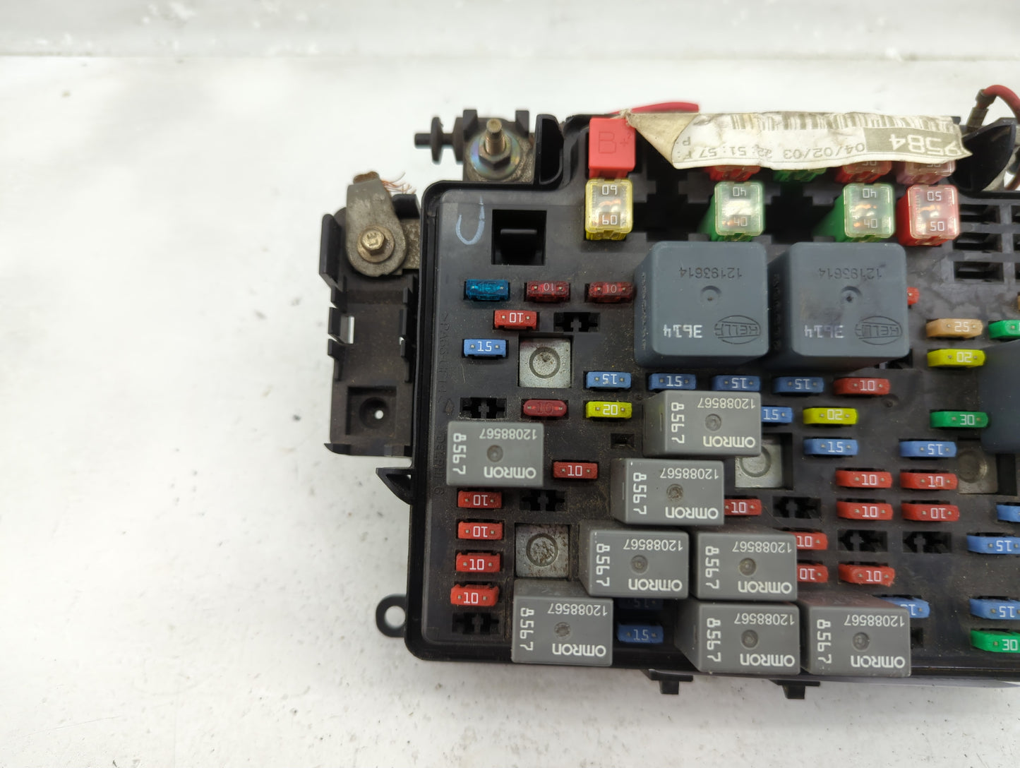 2003-2005 Chevrolet Silverado 1500 Fusebox Fuse Box Panel Relay Module Fits Fits 2003 2004 2005 2006 OEM Used Auto Parts - O