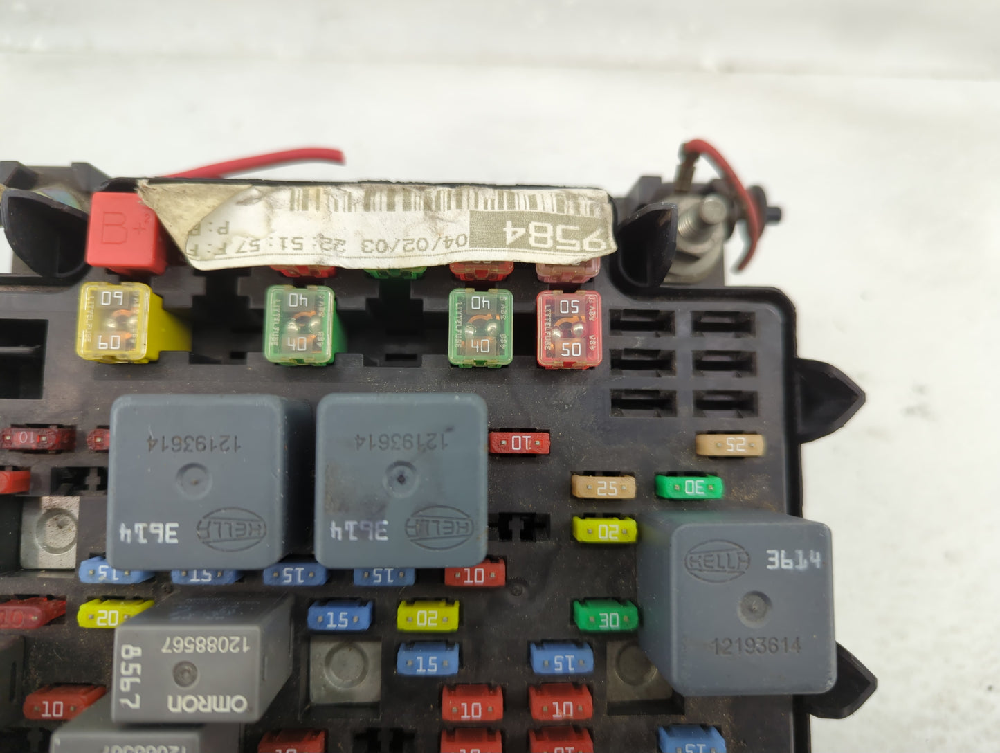2003-2005 Chevrolet Silverado 1500 Fusebox Fuse Box Panel Relay Module Fits Fits 2003 2004 2005 2006 OEM Used Auto Parts - O