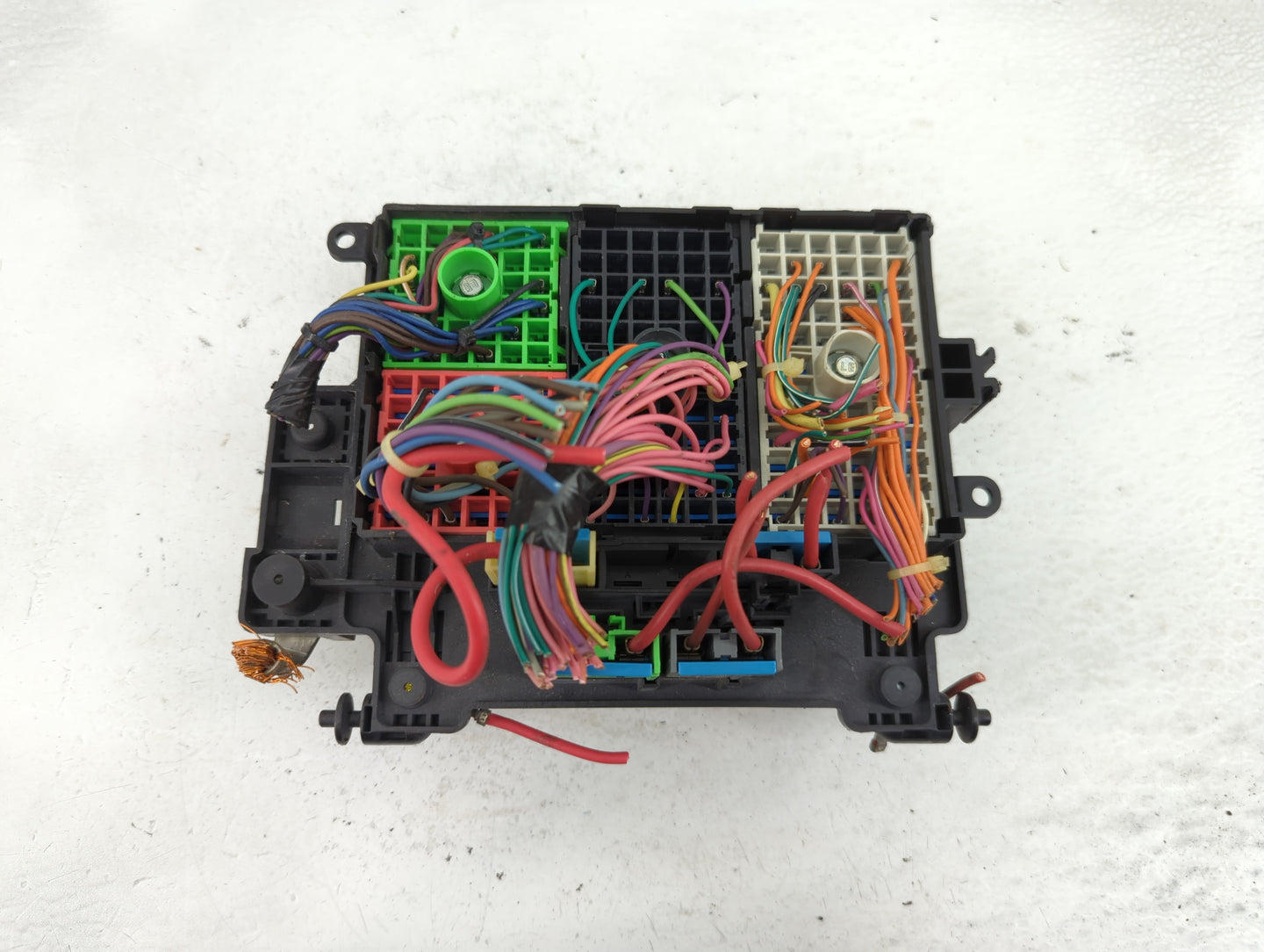 2003-2005 Chevrolet Silverado 1500 Fusebox Fuse Box Panel Relay Module Fits Fits 2003 2004 2005 2006 OEM Used Auto Parts - O