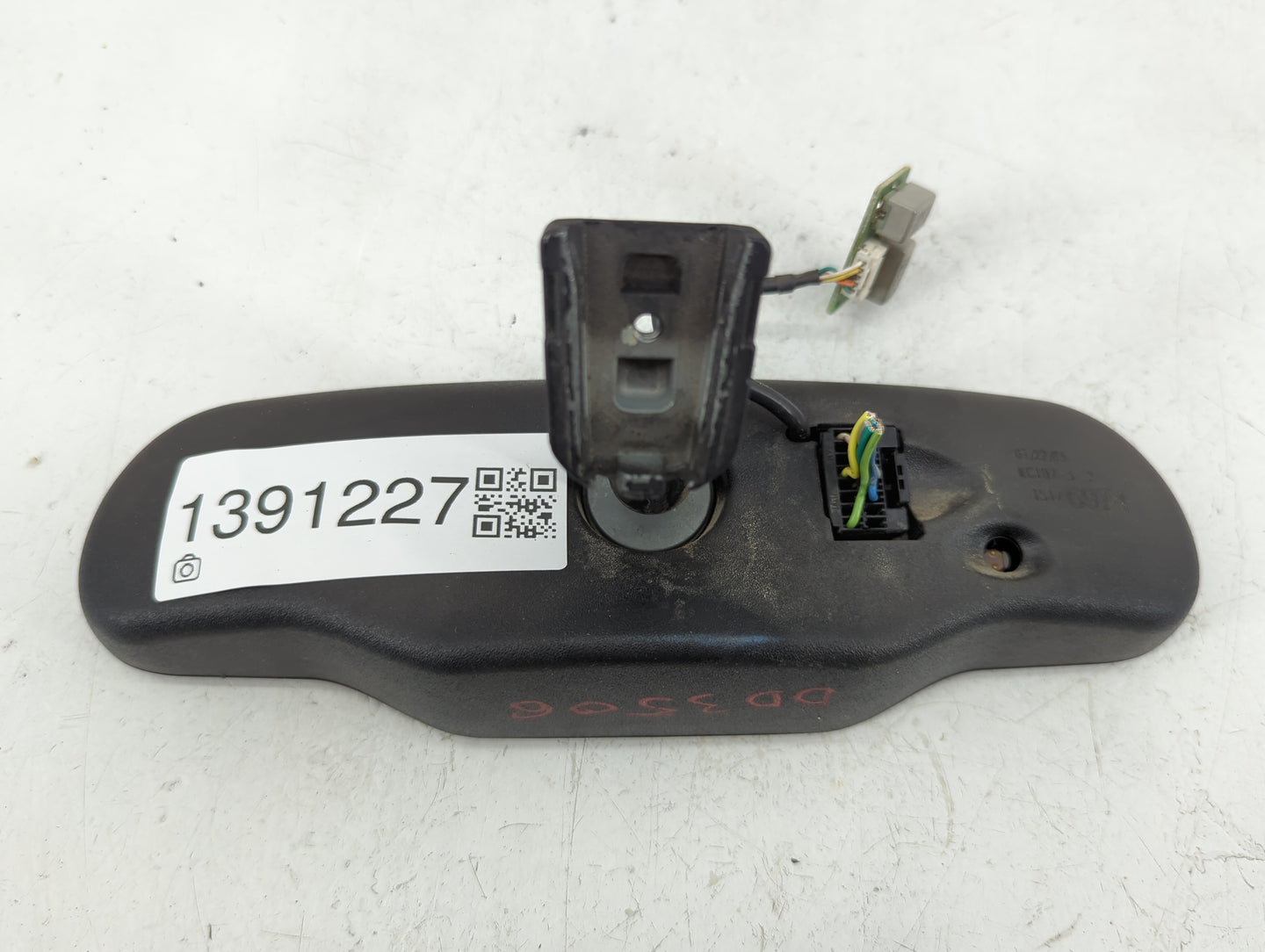 2003 Chevrolet Silverado 1500 Interior Rear View Mirror Replacement OEM P/N:15176974 Fits OEM Used Auto Parts - Oemusedautop