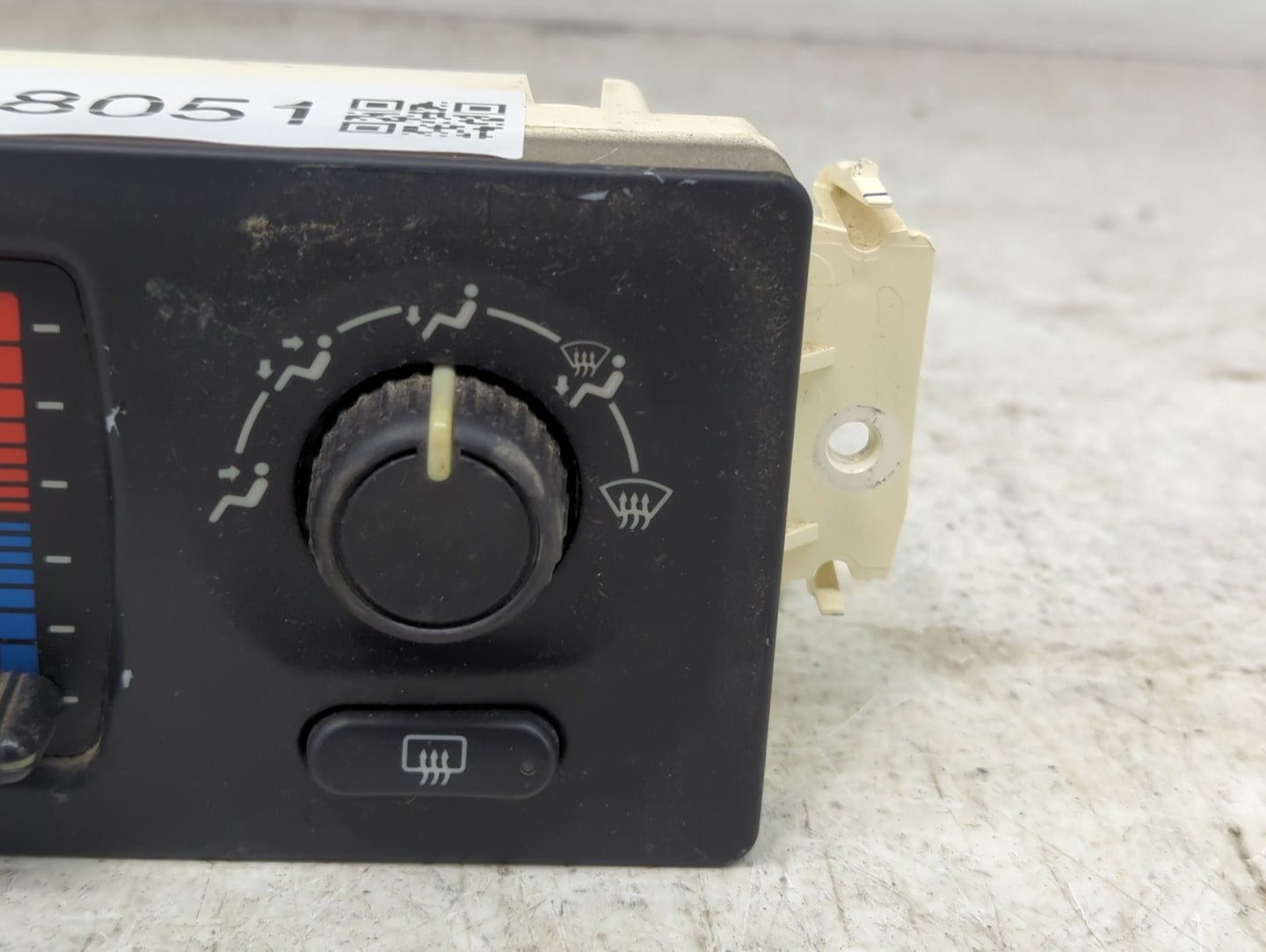 2003-2004 Chevrolet Silverado 1500 Climate Control Module Temperature AC/Heater Replacement P/N:15220318 Fits Fits 2003 2004