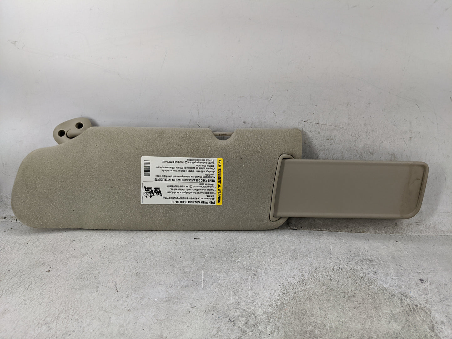 2003-2007 Chevrolet Silverado 1500 Sun Visor Shade Replacement Passenger Right Mirror Fits Fits 2003 2004 2005 2006 2007 OEM