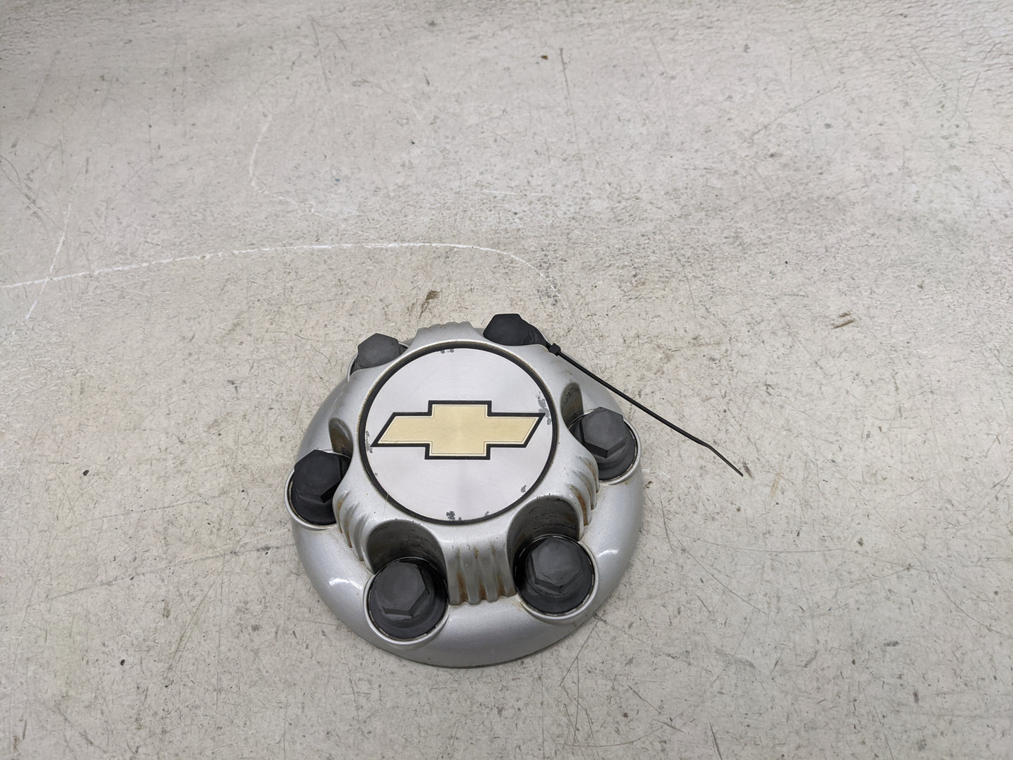 2003 Chevrolet Silverado 1500 Rim Wheel Center Cap Silver - Oemusedautoparts1.com