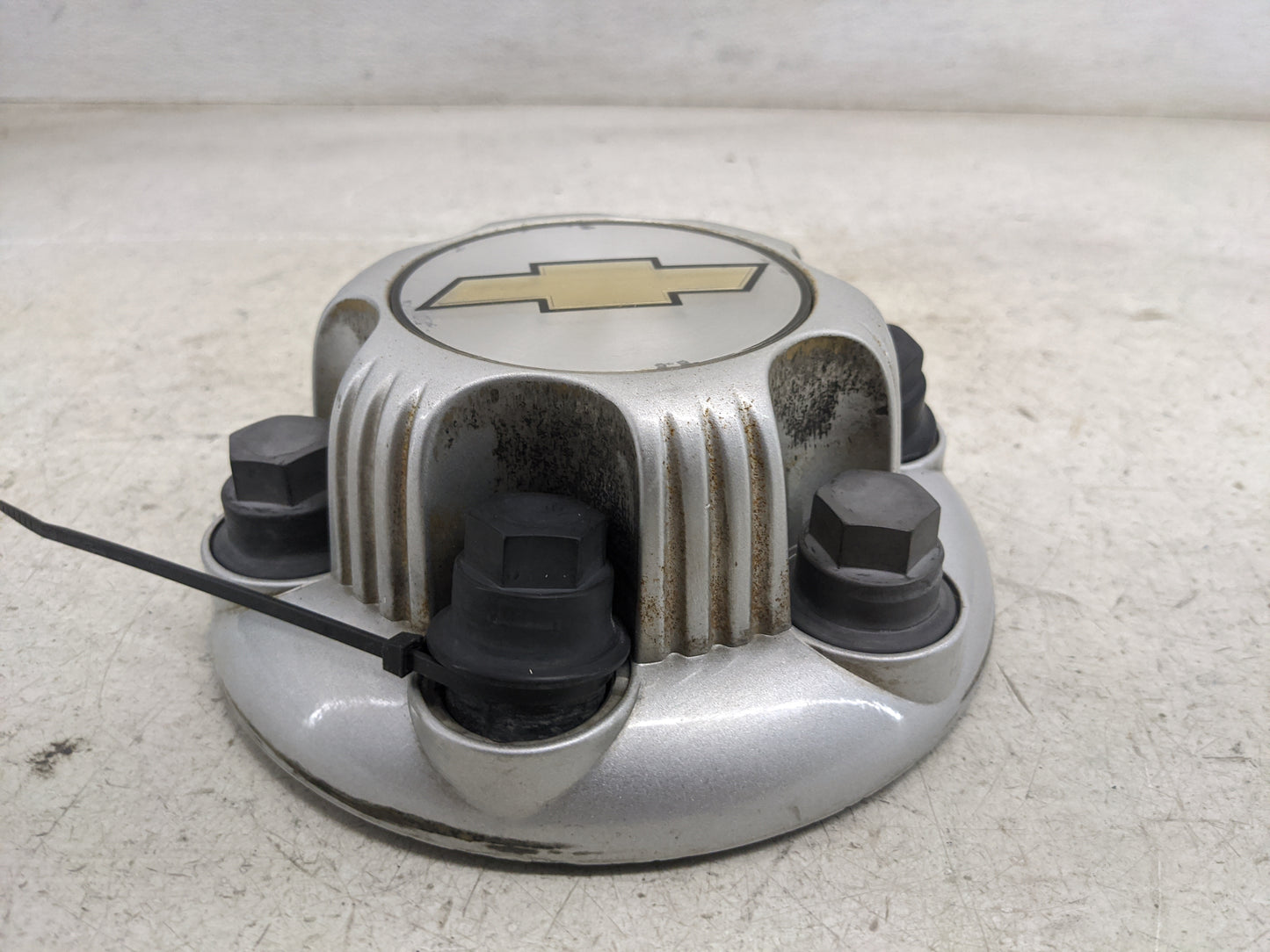 2003 Chevrolet Silverado 1500 Rim Wheel Center Cap Silver - Oemusedautoparts1.com