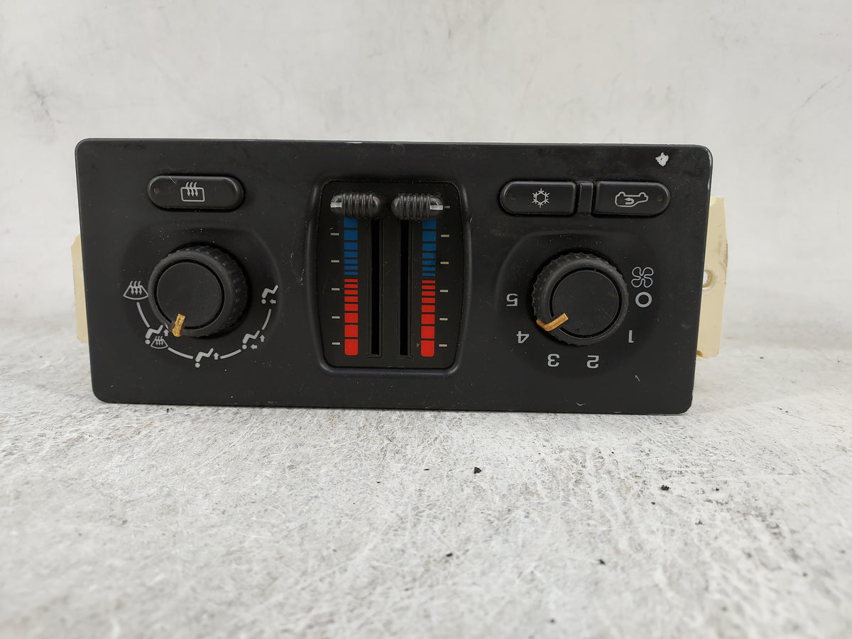 2003-2004 Chevrolet Silverado 1500 Climate Control Module Temperature AC/Heater Replacement P/N:15189436 Fits Fits 2003 2004