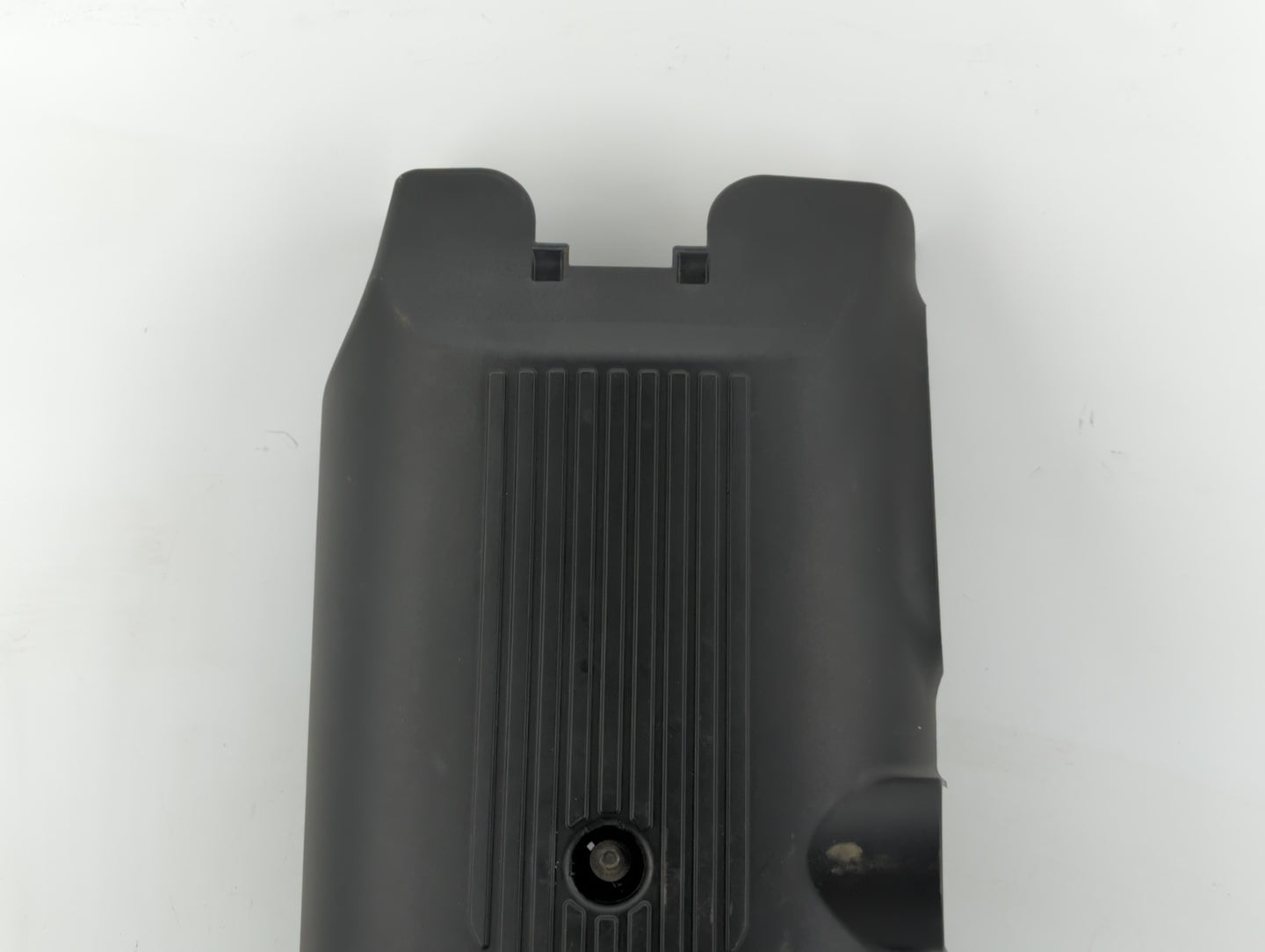 2003 Chevrolet Silverado 1500 Engine Cover - Oemusedautoparts1.com