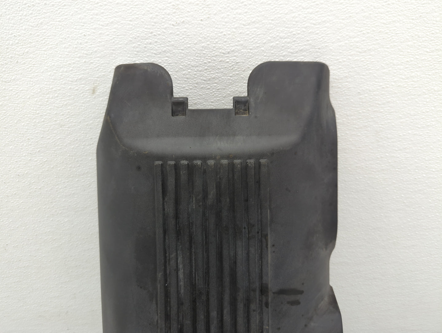 2003 Chevrolet Silverado 1500 Engine Cover - Oemusedautoparts1.com