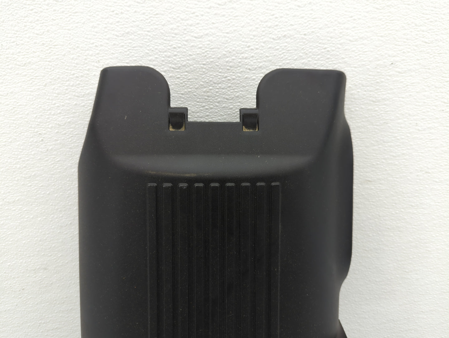 2003 Chevrolet Silverado 1500 Engine Cover - Oemusedautoparts1.com
