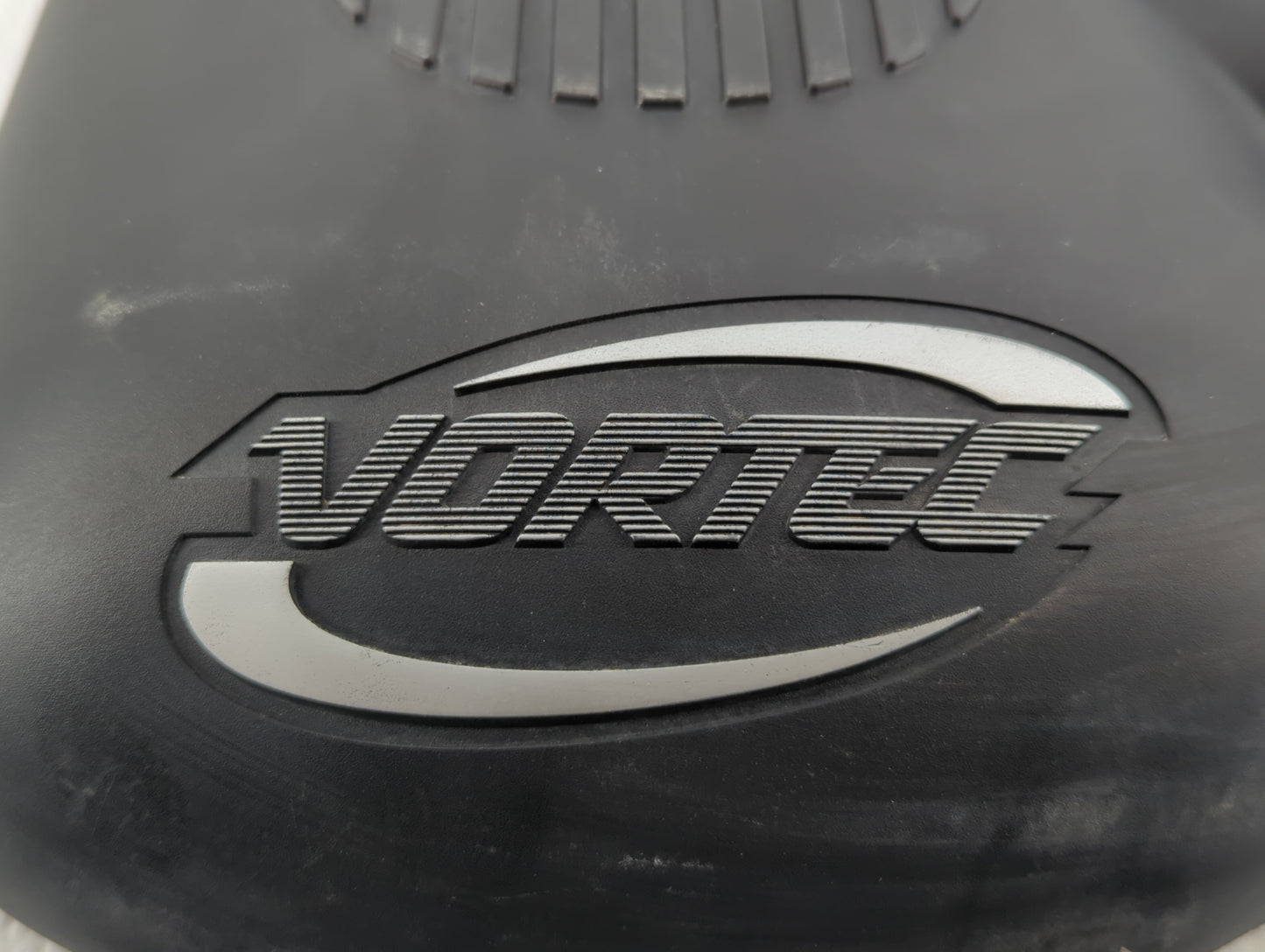 2003 Chevrolet Silverado 1500 Engine Cover - Oemusedautoparts1.com