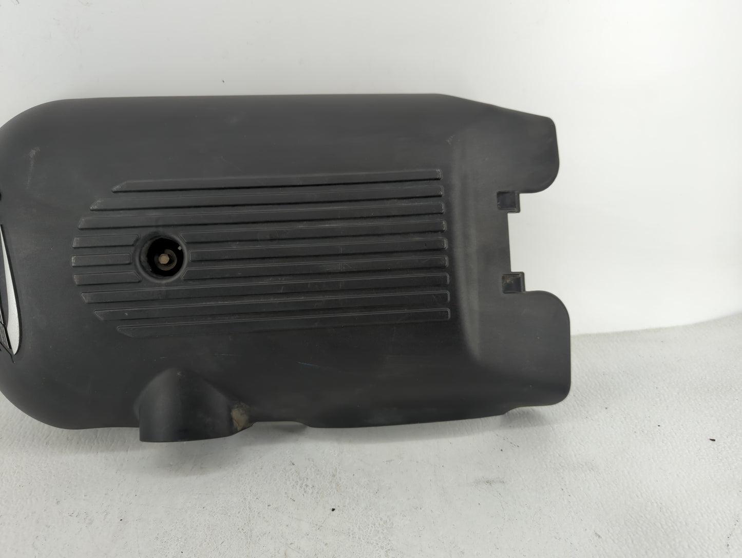 2003 Chevrolet Silverado 1500 Engine Cover - Oemusedautoparts1.com