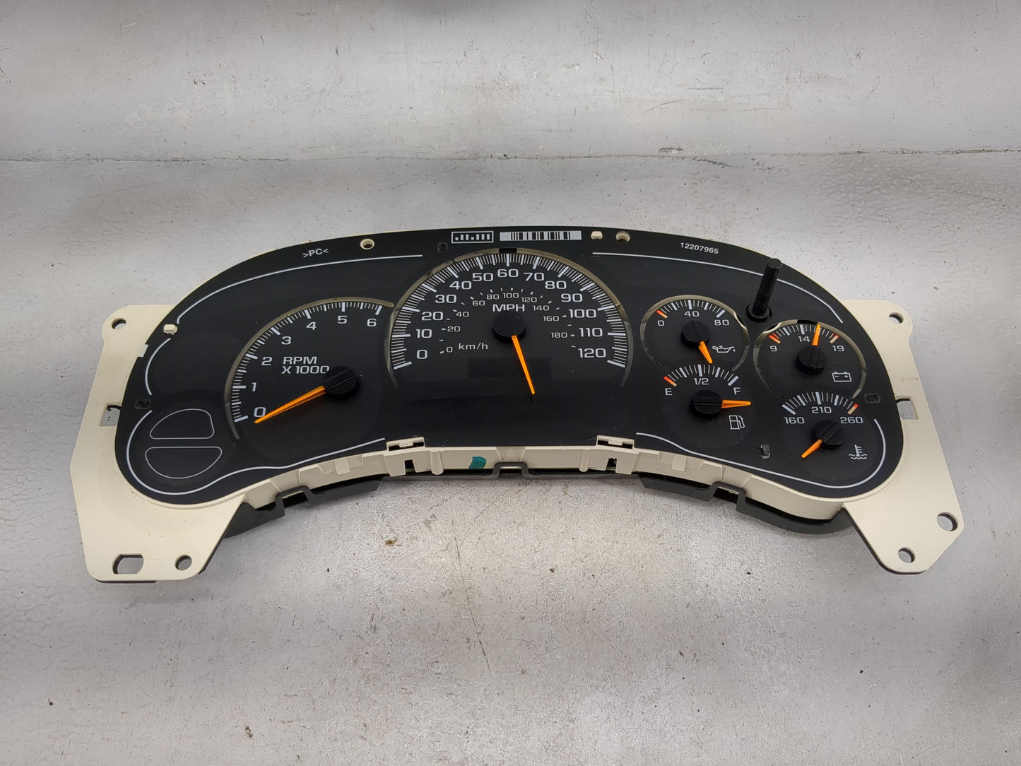 2003-2005 Chevrolet Silverado 1500 Instrument Cluster Speedometer Gauges P/N:12207965 Miles:1K Fits Fits 2003 2004 2005 OEM 