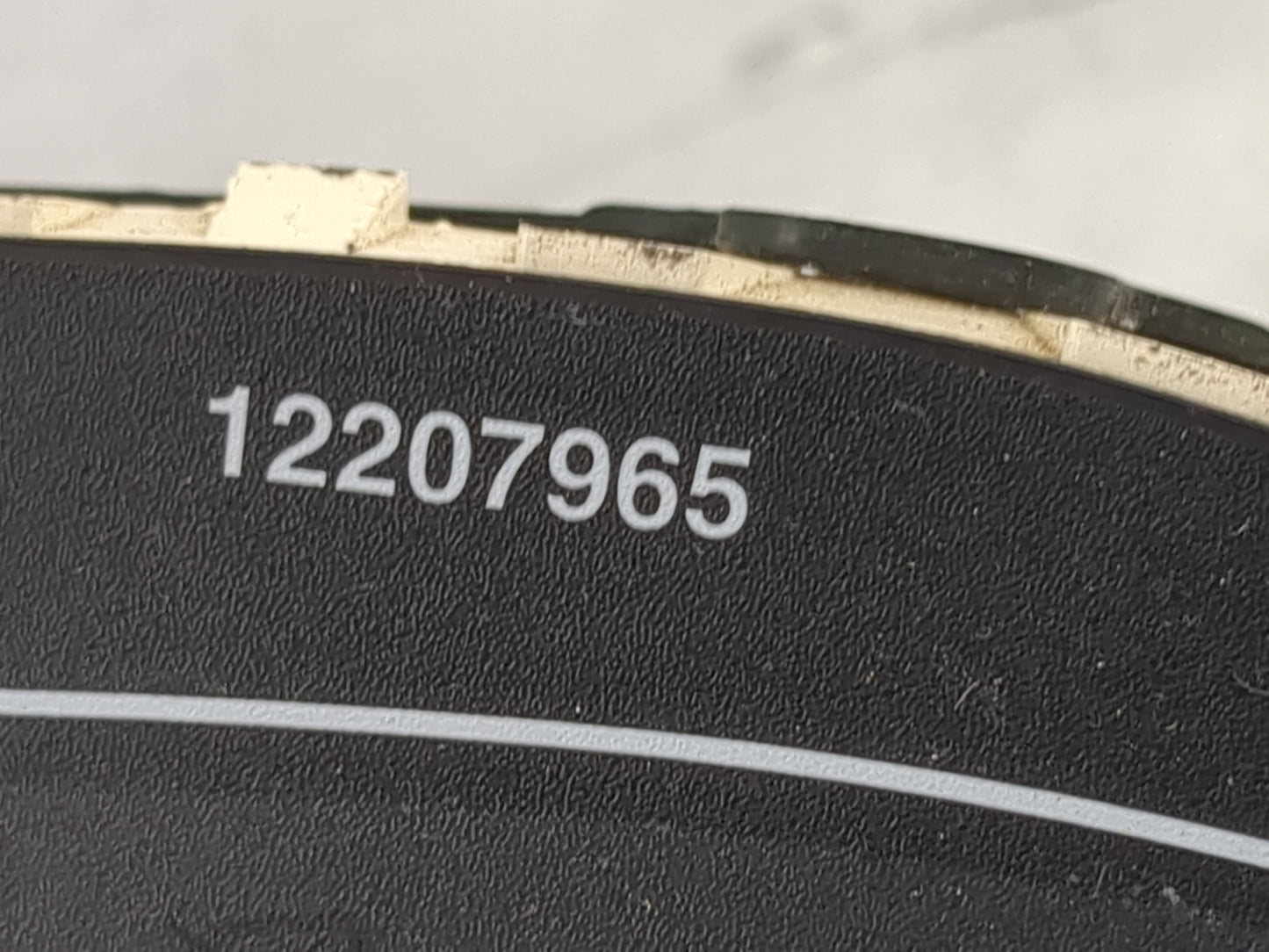 2003-2005 Chevrolet Silverado 1500 Instrument Cluster Speedometer Gauges P/N:12207965 Miles:1K Fits Fits 2003 2004 2005 OEM 