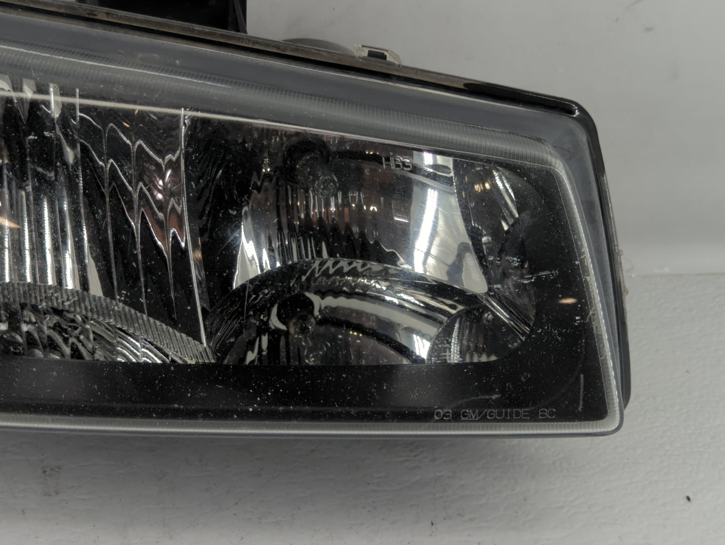 2003 Silverado 1500 Passenger Right Oem Head Light Headlight Lamp - Oemusedautoparts1.com