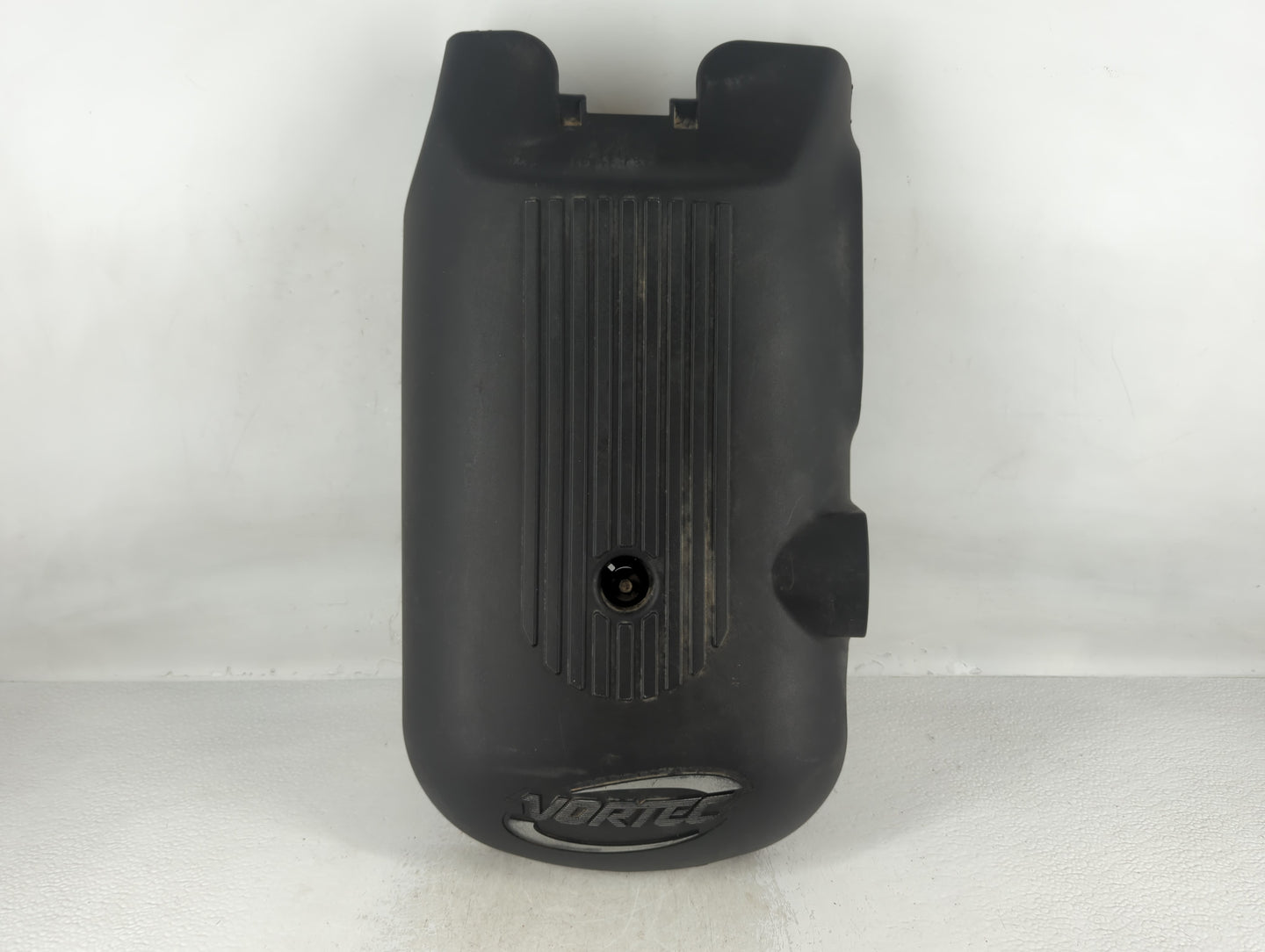 2003 Chevrolet Silverado 1500 Engine Cover - Oemusedautoparts1.com