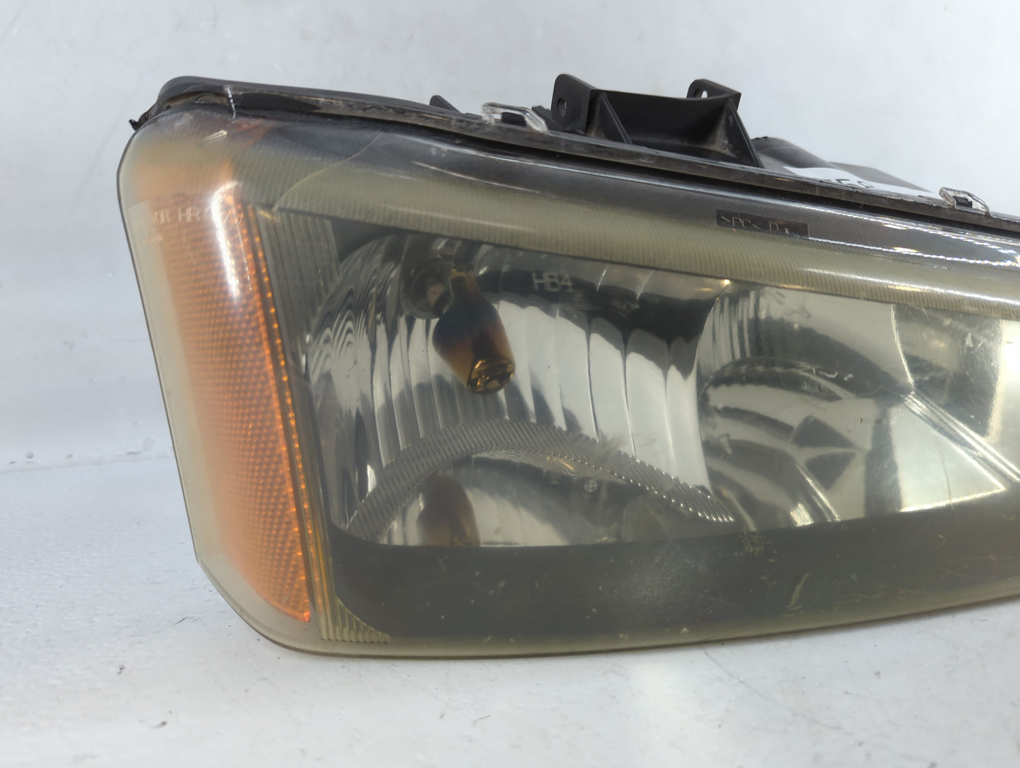 2003 Silverado 1500 Passenger Right Oem Head Light Headlight Lamp - Oemusedautoparts1.com
