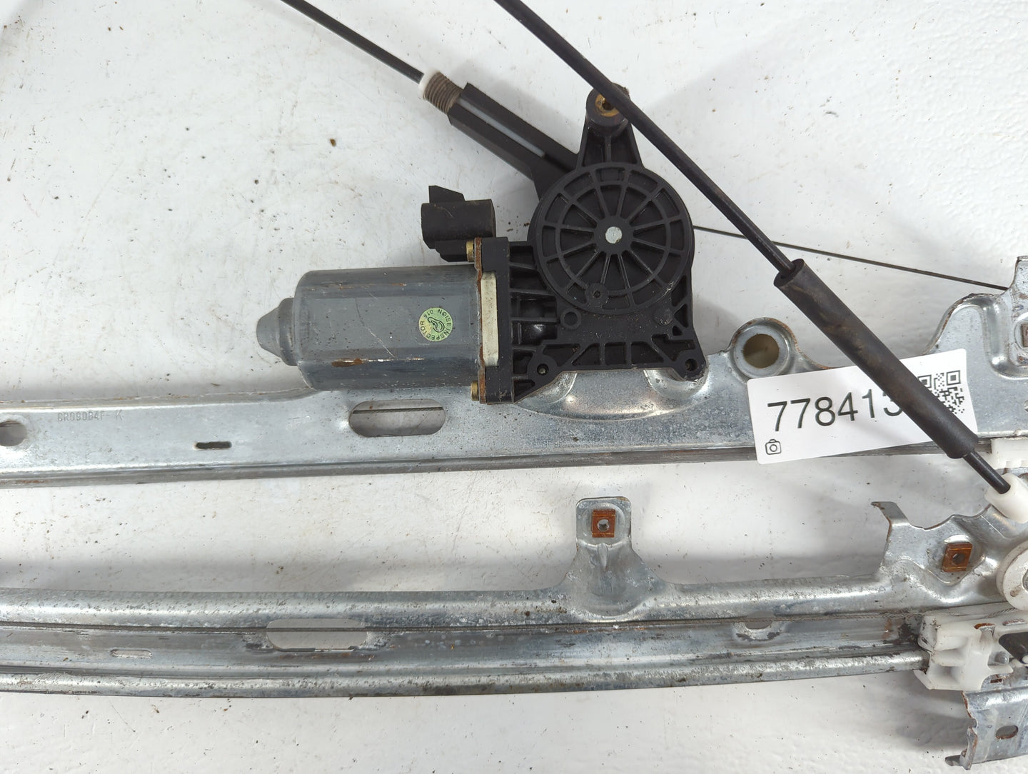 1999 Chevrolet Silverado 1500 Passenger Front Right Power Window Motor - Oemusedautoparts1.com