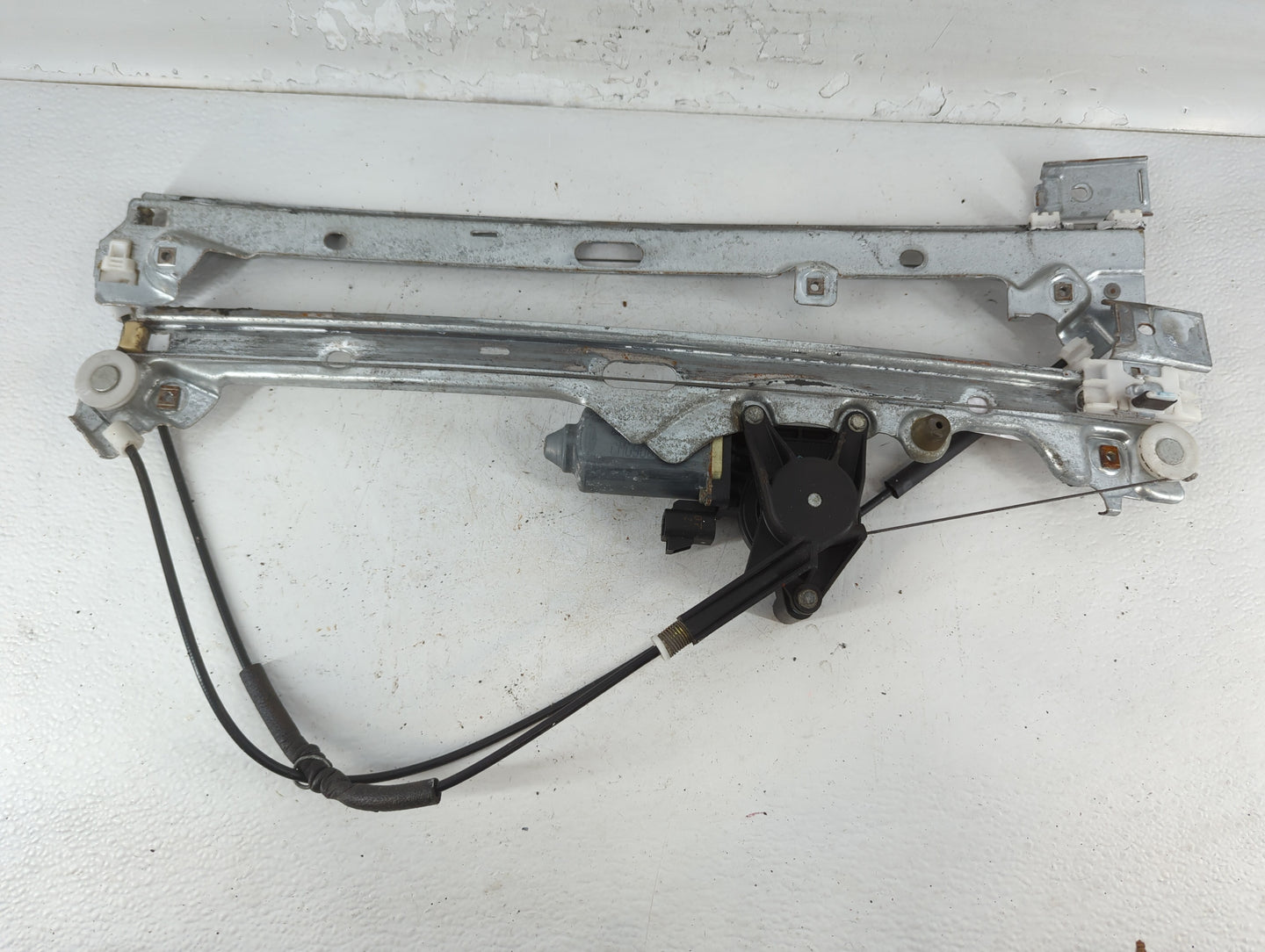 1999 Chevrolet Silverado 1500 Passenger Front Right Power Window Motor - Oemusedautoparts1.com