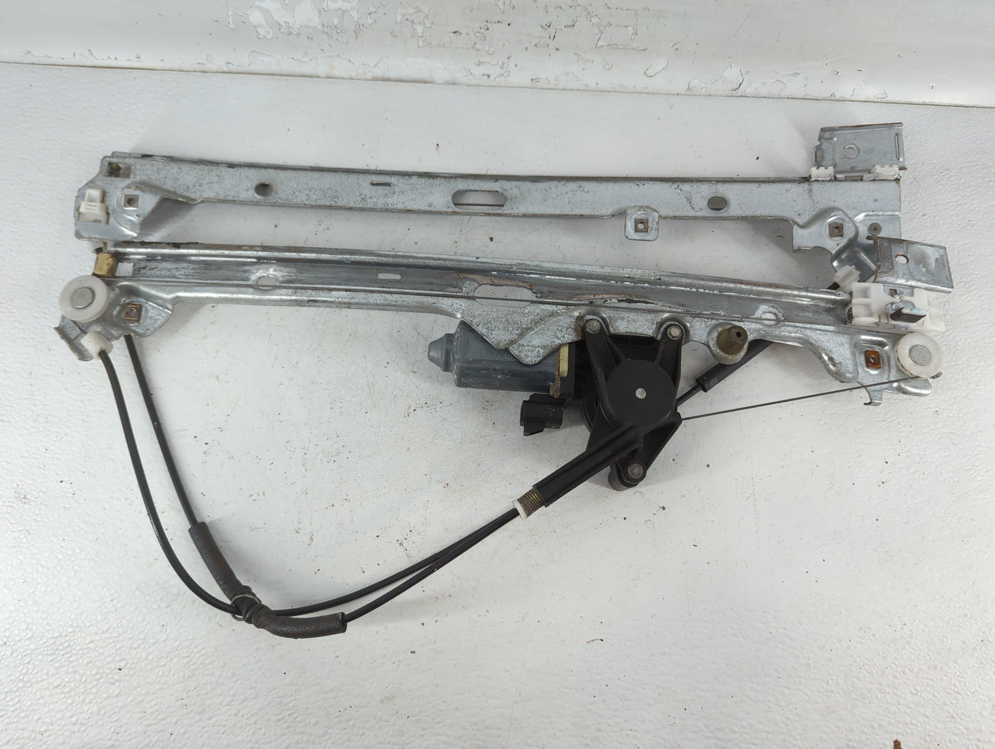 1999 Chevrolet Silverado 1500 Passenger Front Right Power Window Motor - Oemusedautoparts1.com