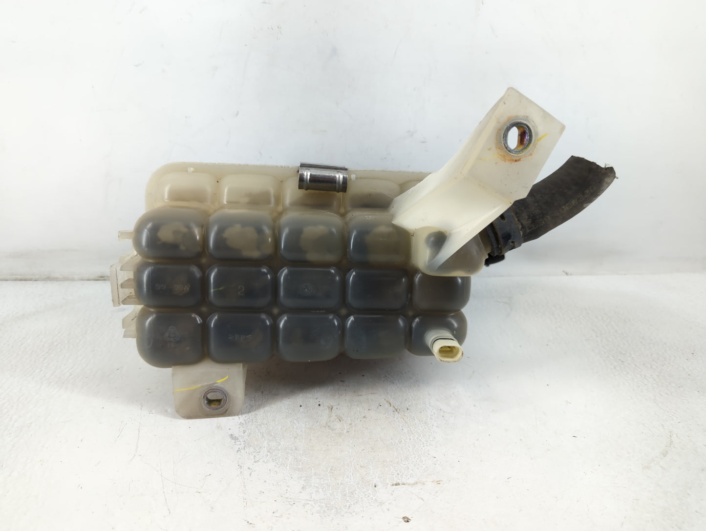 1999 Silverado 1500 Radiator Coolant Overflow Expansion Tank Bottle - Oemusedautoparts1.com