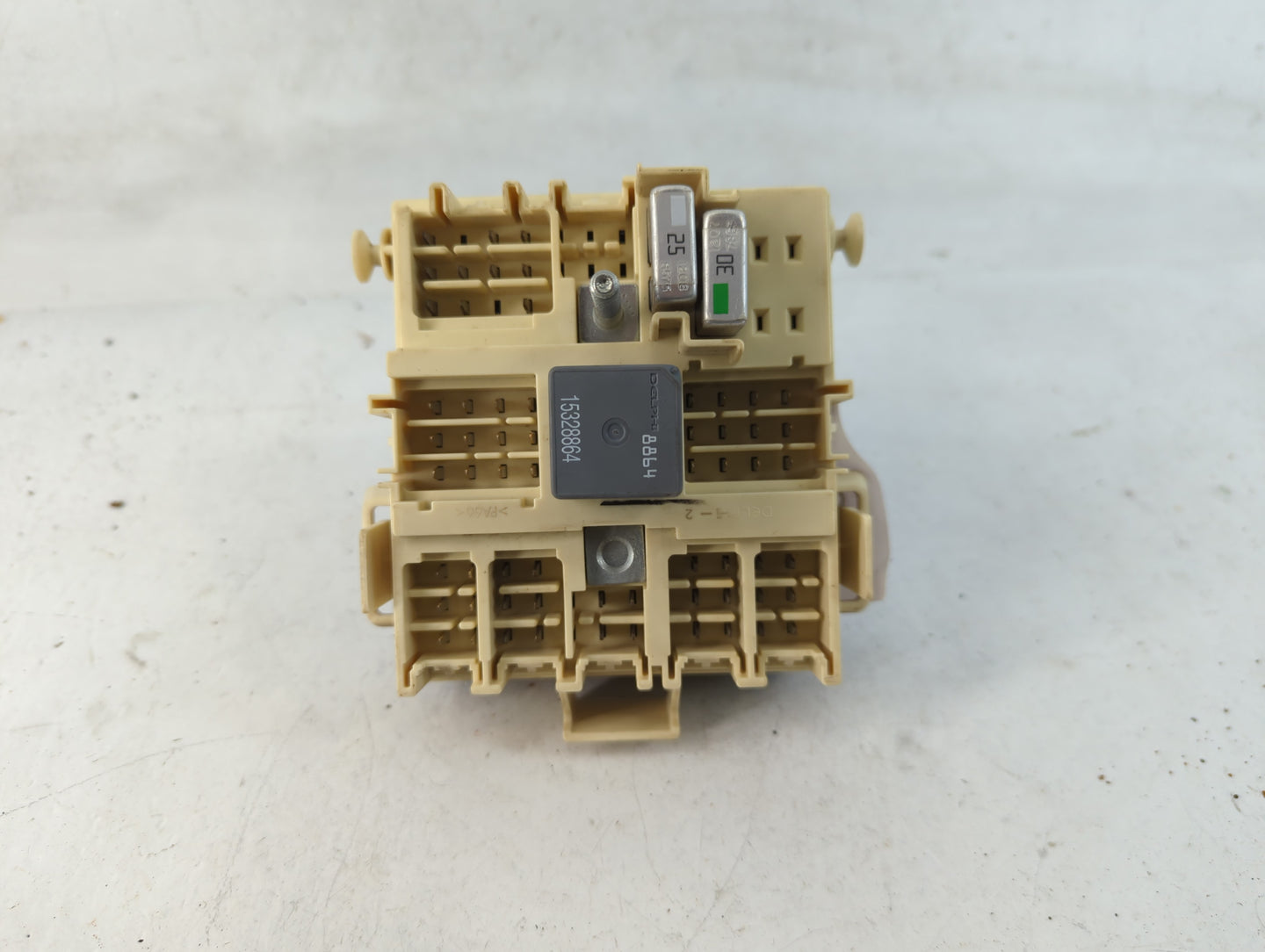 2003-2005 Chevrolet Silverado 1500 Fusebox Fuse Box Panel Relay Module P/N:15190658-01 Fits Fits 2003 2004 2005 2006 OEM Use