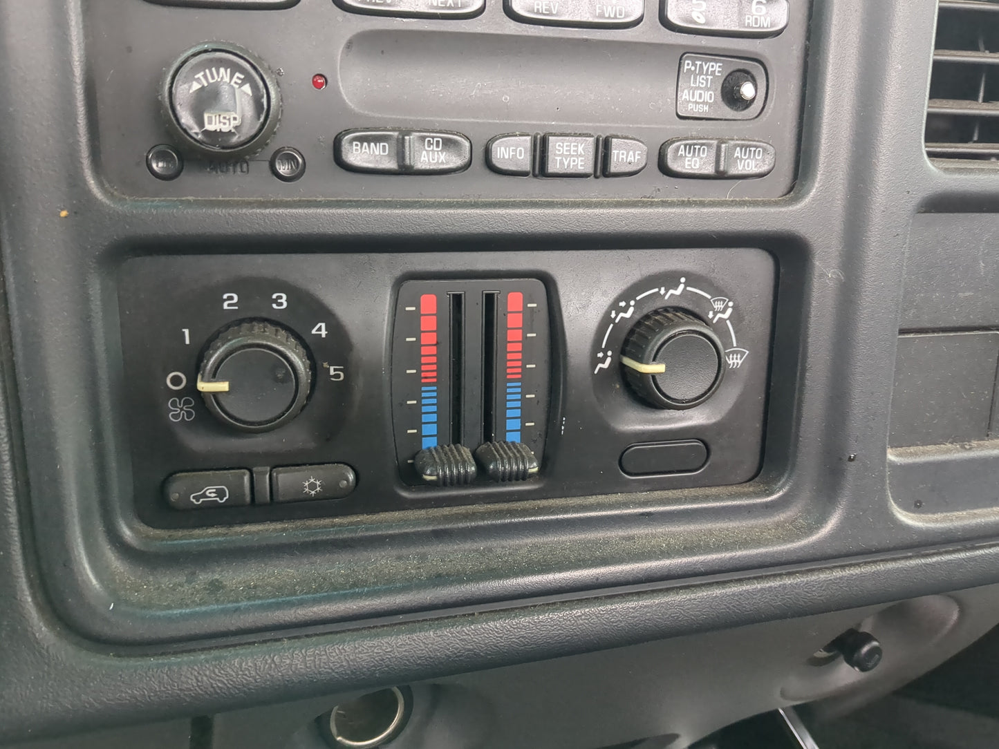 2003-2004 Chevrolet Silverado 1500 Climate Control Module Temperature AC/Heater Replacement Fits Fits 2003 2004 OEM Used Aut